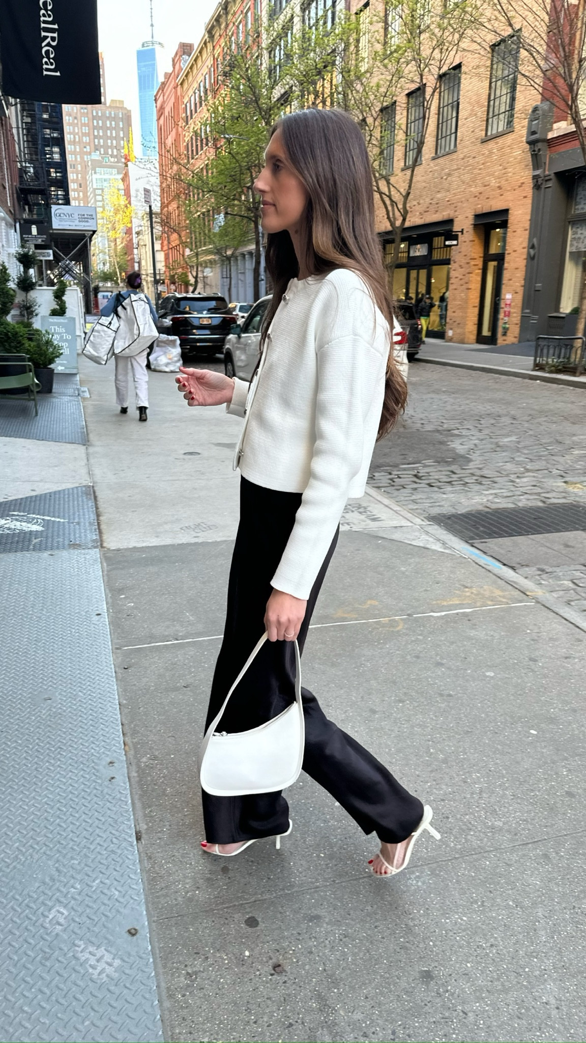 Styling 🤍🖤

#LTKU #LTKStyleTip #LTKSeasonal