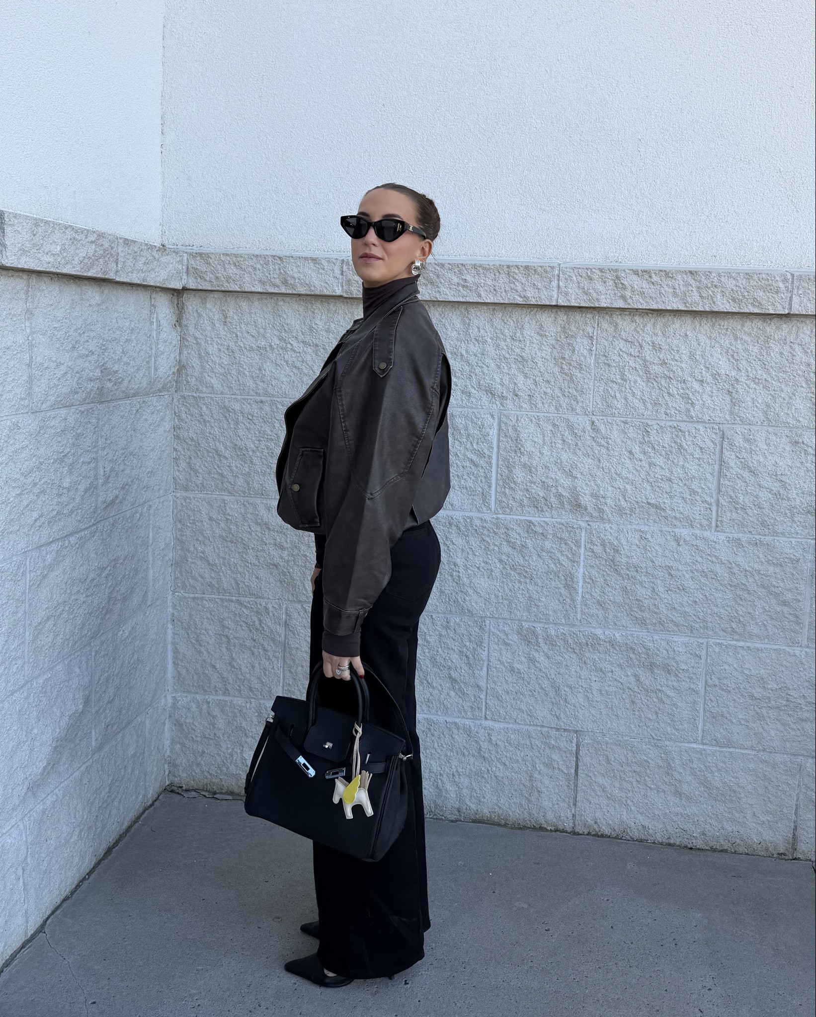 Fall outfit of the night for girls night 🍷 

Turtle neck: L (need a M)
Denim: 29
Coat: S (runs big!!)


#LTKStyleTip #LTKFindsUnder100 #LTKSeasonal