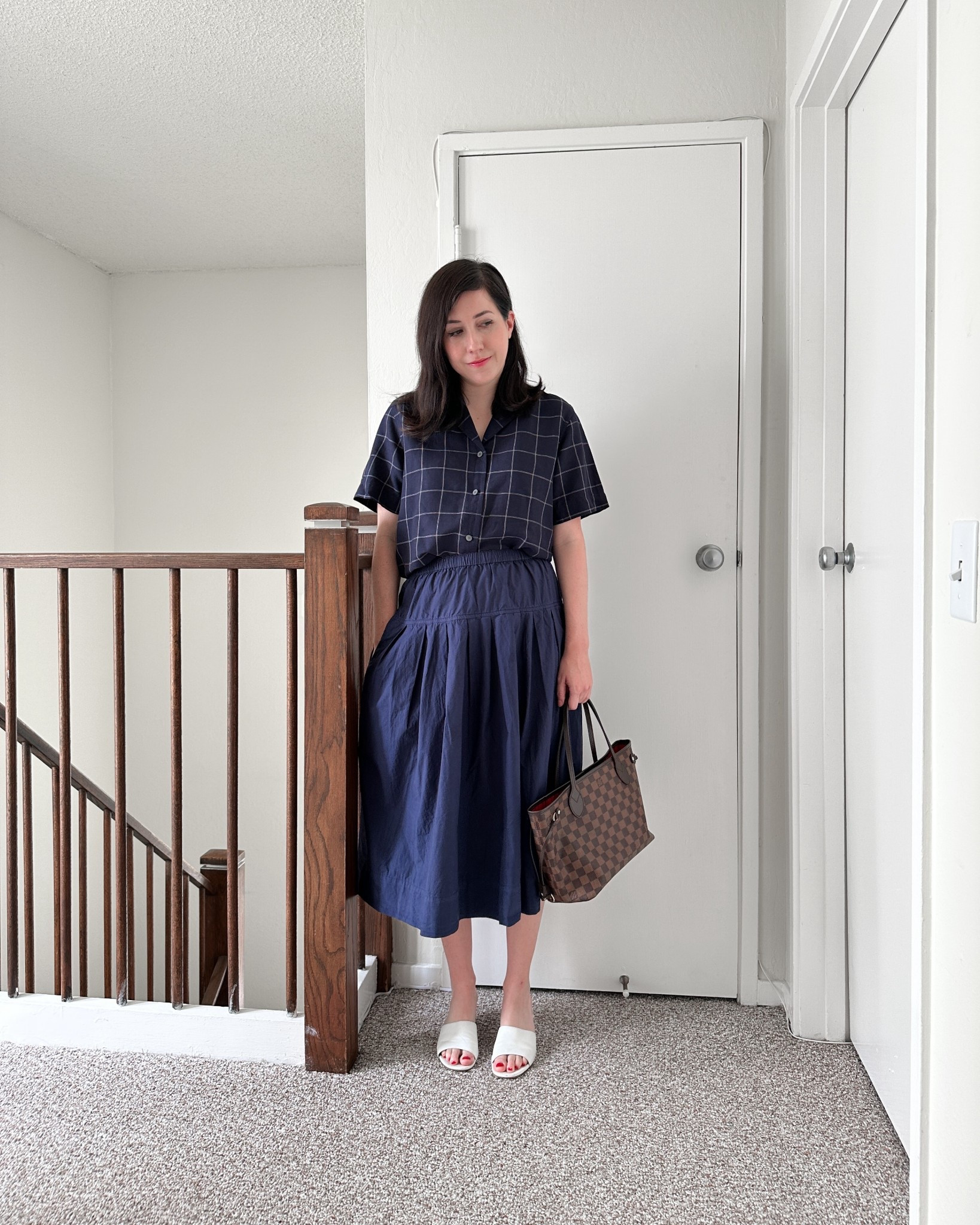 This Alex Mill skirt has been the perfect summer skirt. Paired with a new Uniqlo button up (it’s so good I got it in 3 colors), Maryam Nassir Zadeh sandals (linked similar options) and my classic Louis Vuitton neverfull! 