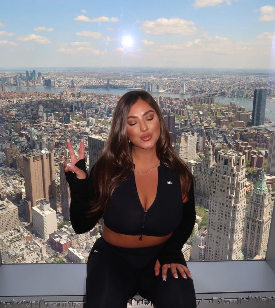 On cloud 9 🤍 Shop my exact set below!

#LTKaustralia #LTKfit #LTKFind