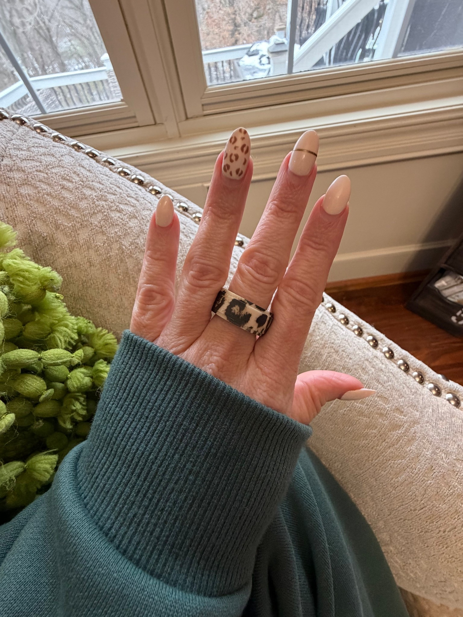 Oura Ring silicone covers you can style your ring however you want 🤍 

#LTKfitnessgoals #LTKOver40 #LTKFindsUnder50