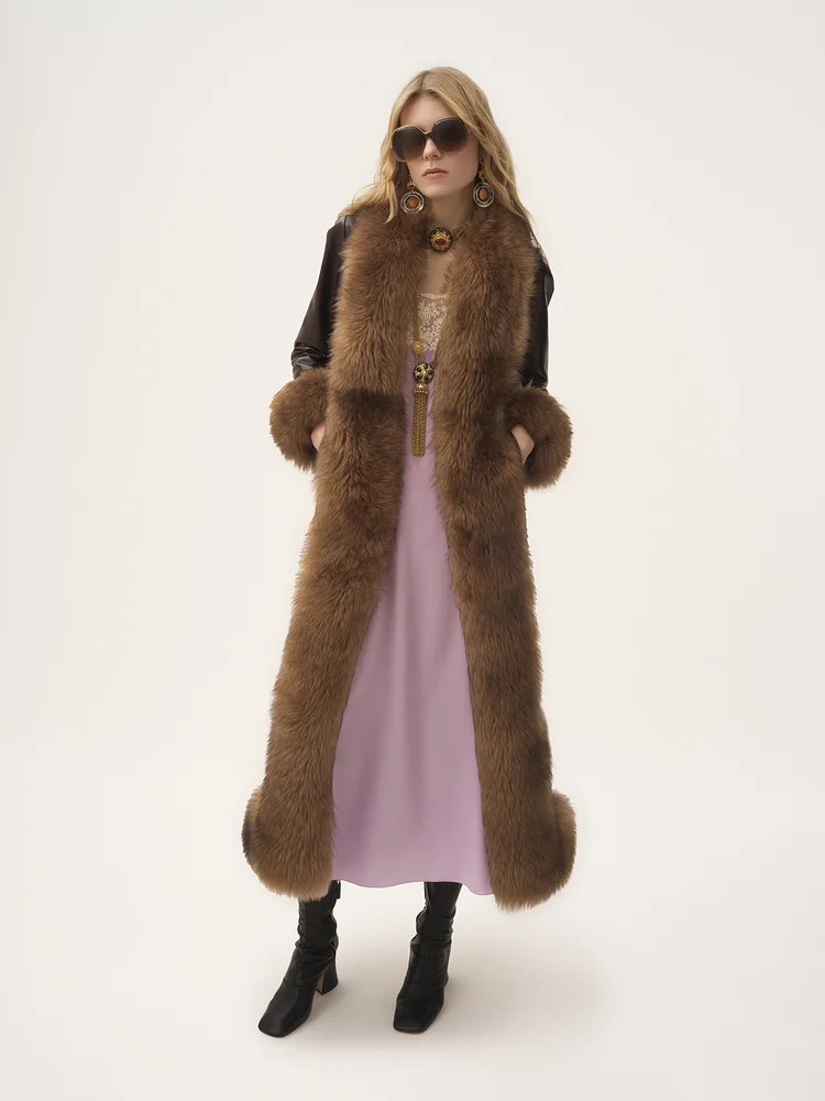 Long column coat in leather | Chloe US