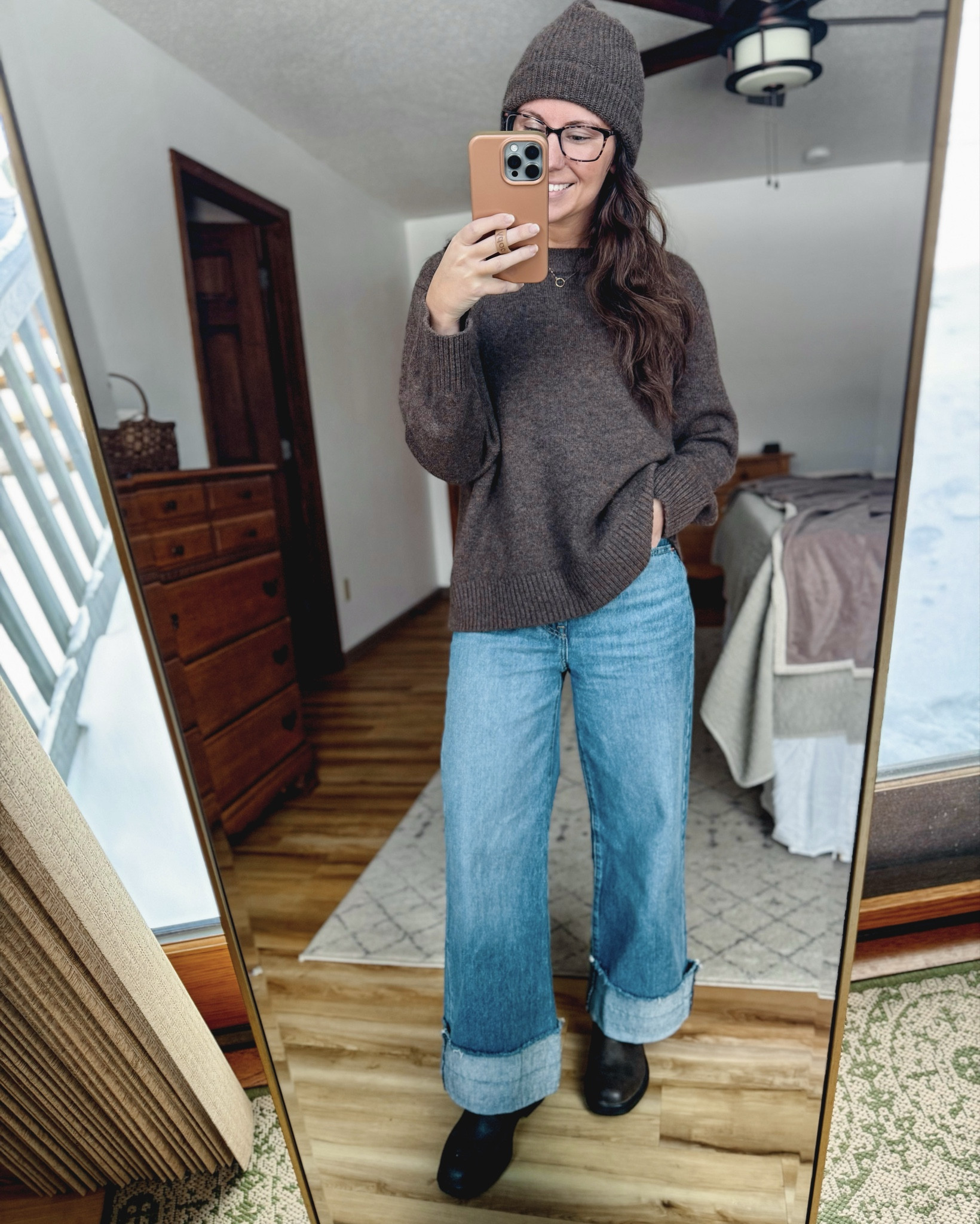 Wearing xs in my cashmere sweater (linked some similar options too), 25 in my wide leg Levi’s (I cuffed them myself and also linked some similar ones), and 6 in my blundstone boots🤎

#LTKPetite #LTKootd #LTKSeasonal