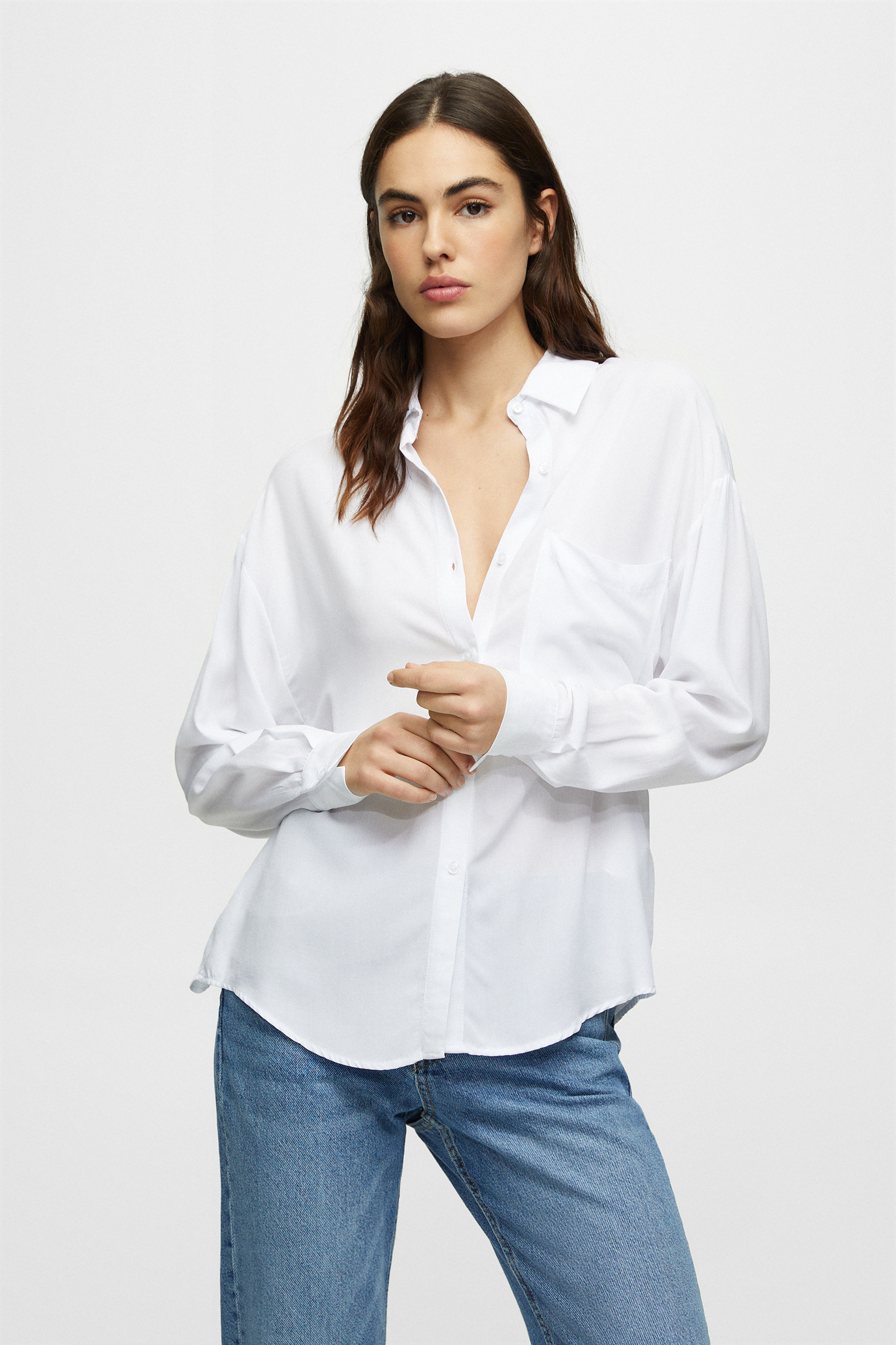 Long sleeve white shirt | PULL and BEAR UK