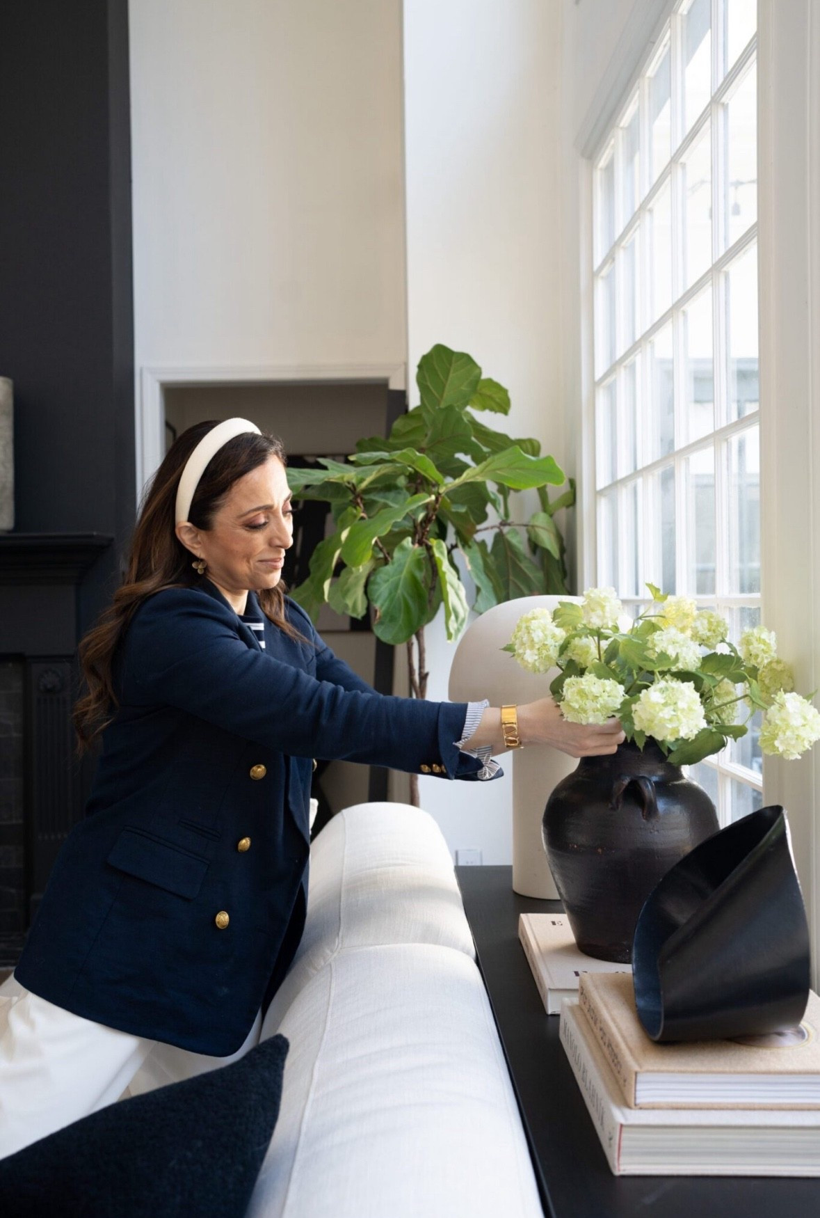 Hydrangeas are ALWAYS a good idea! They’re such an easy and beautiful way to bring life and magic to any space!

#LTKmorningroutine #LTKHome #LTKOver40