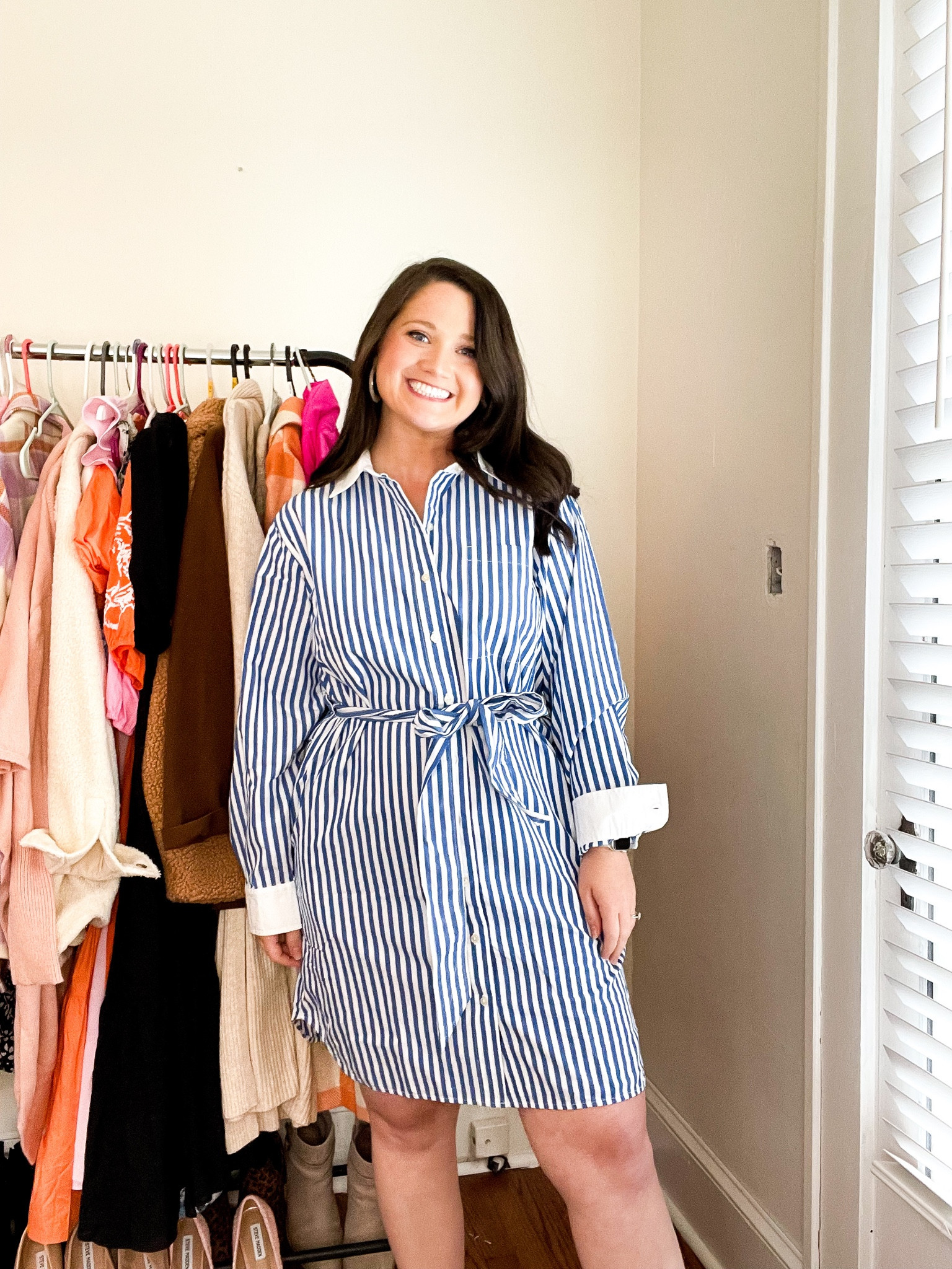 Spring outfit. Spring dress. Shirt dress. Blue and white dress. Walmart. Business casual. Work outfit 