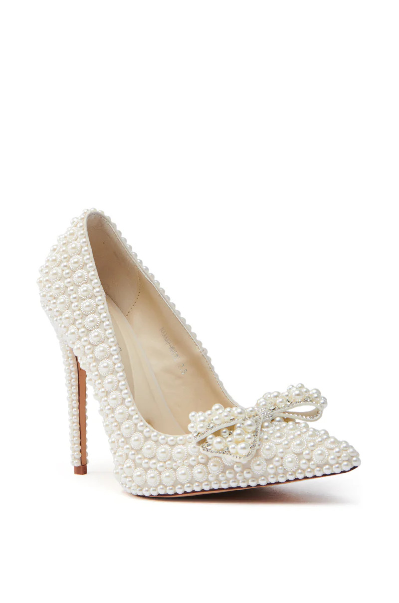 AZALEA WANG NAAMAH WHITE PEARL EMBELLISHED PUMP | AKIRA