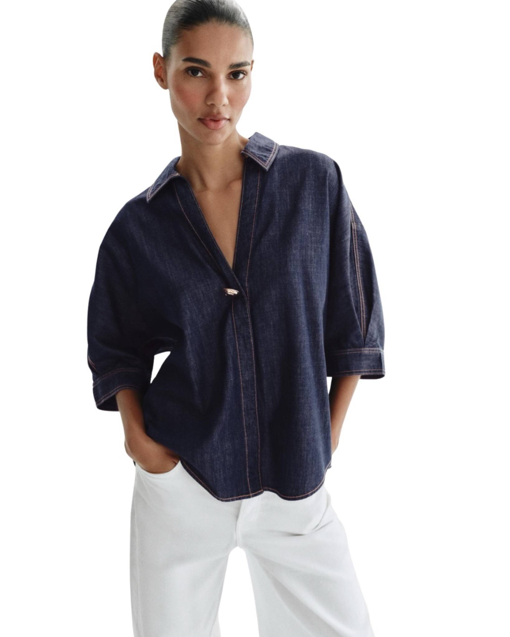 Zara try-on haul with all of my new spring and summer pieces — full sizing breakdown for every piece. White jeans outfits, the perfect red peplum top, a French dress for vacation, a striped cover-up, blue jeans with a gold button detail, a beaded silver going-out top, and a few sleeveless button-ups for warm weather days.

Sizing reference (I am usually a US 2 / S):

▫️ White jeans with braided belt — size 34 (US 2) ▫️ Striped sleeveless button-up — Small ▫️ Beaded silver top — Medium ▫️ Blue blouse-y high-low top — needs a Small (had on Medium, store was sold out) ▫️ Red peplum top — Small (perfect for an inverted triangle body shape) ▫️ Blue + brown striped button-up — Small ▫️ Second pair of white jeans — US 2 ▫️ Light wash blue jeans with gold button — sized up to US 4 ▫️ French mini dress — Small (wear shapewear underneath to prevent lines) ▫️ Blue and green striped beach cover-up — Small

Perfect pieces for spring outfits, summer vacation outfits, beach trips, brunch, date nights, and warm weather travel. Linked everything below 🤍

#LTKTall #LTKOver40