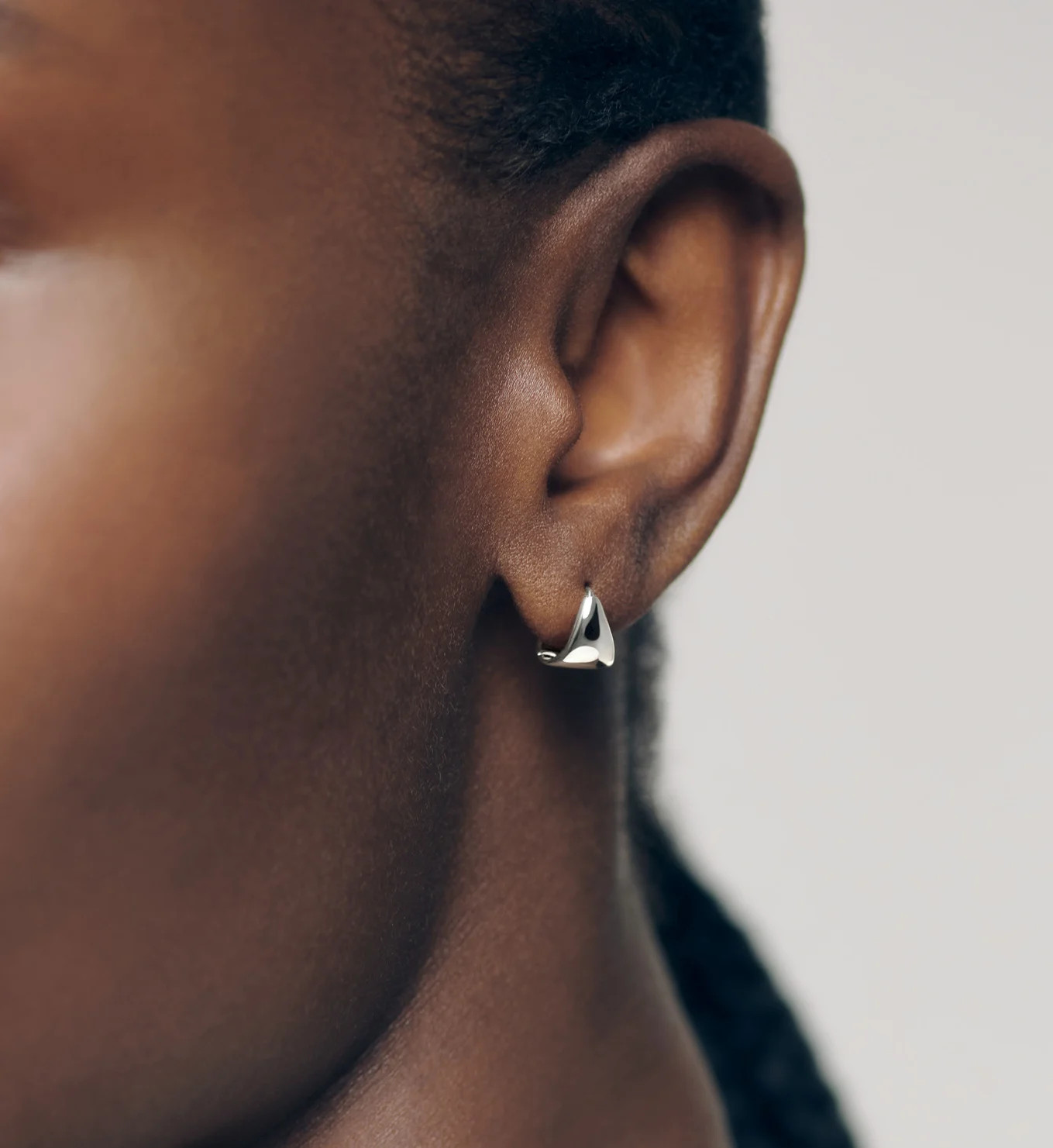 Tapered Huggie Earrings | Monica Vinader (US)