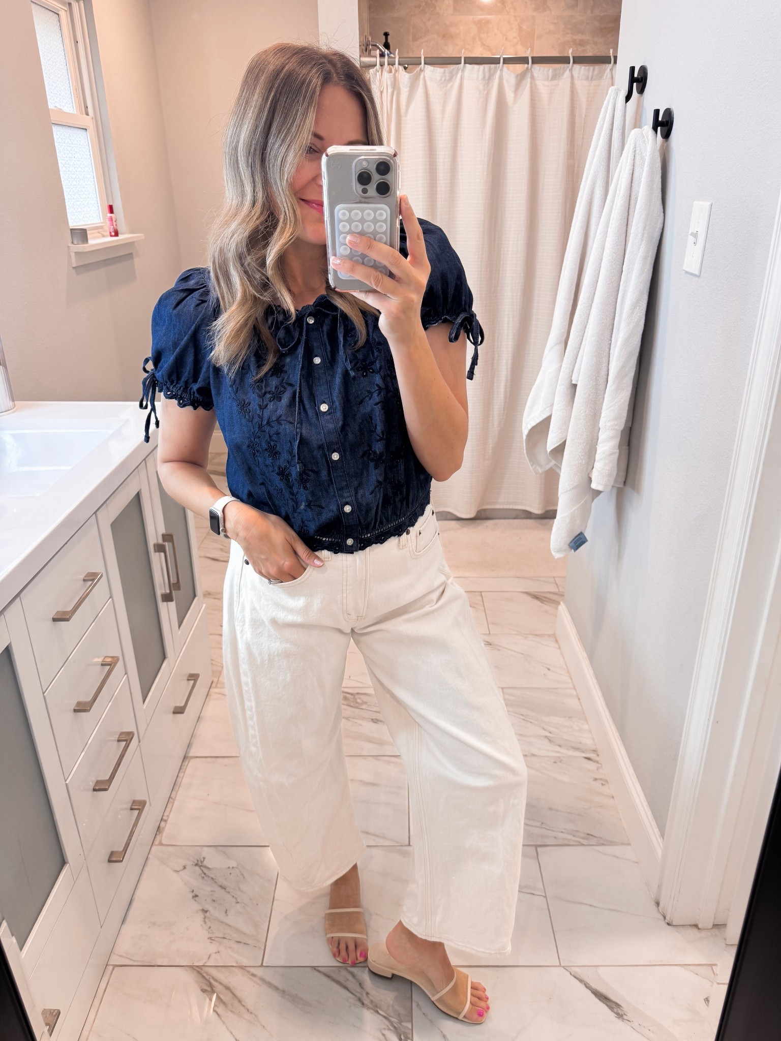 Small in top
Jeans - TTS

#LTKSeasonal #LTKOver40 #LTKootd