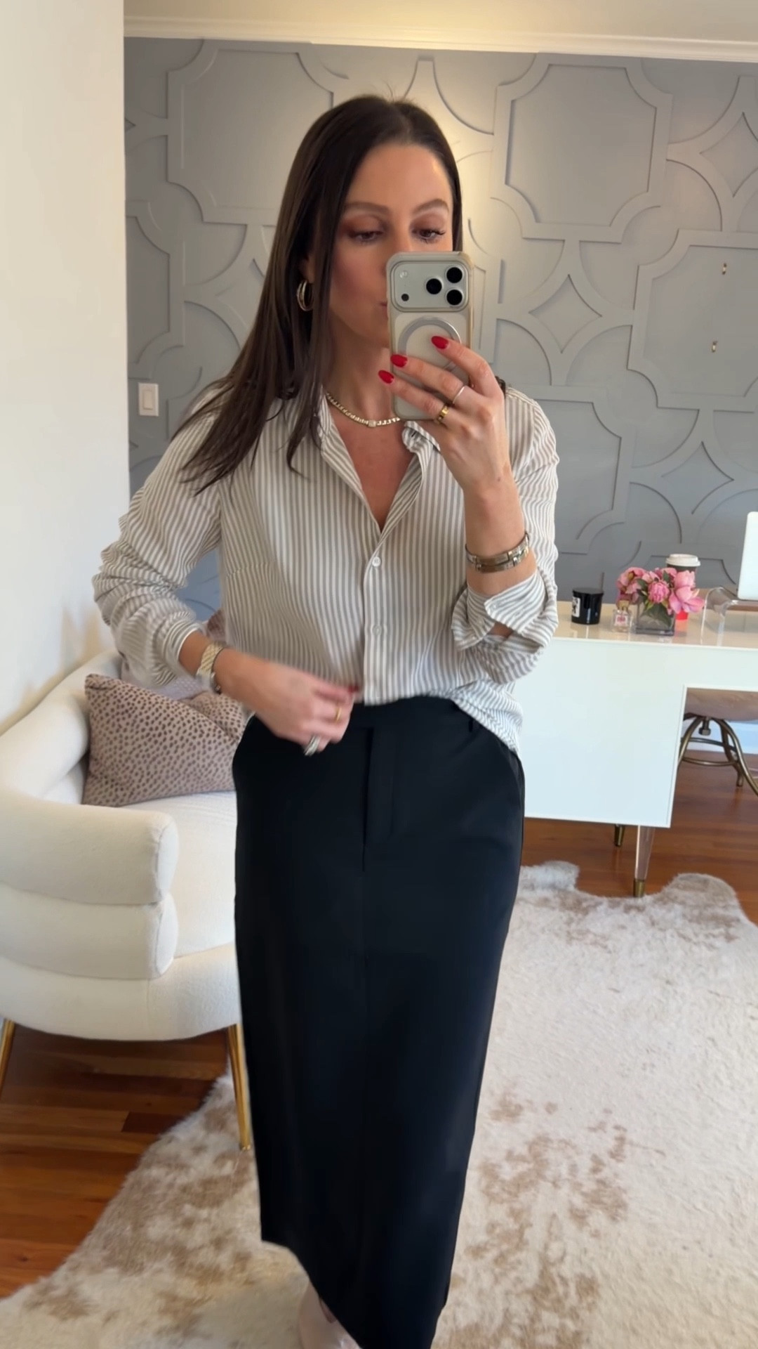 Sizing details on these pieces!

@express #dresstoexpress #expresspartner