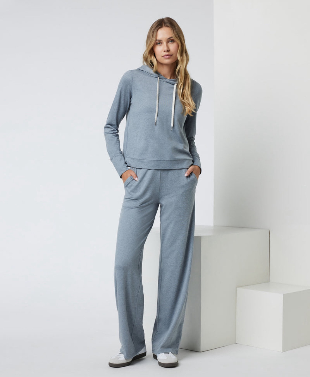 Softest hoodie with no zipper ❤️ Super lightweight and comfortable for every day !

#LTKfamily #LTKfitness #LTKhome