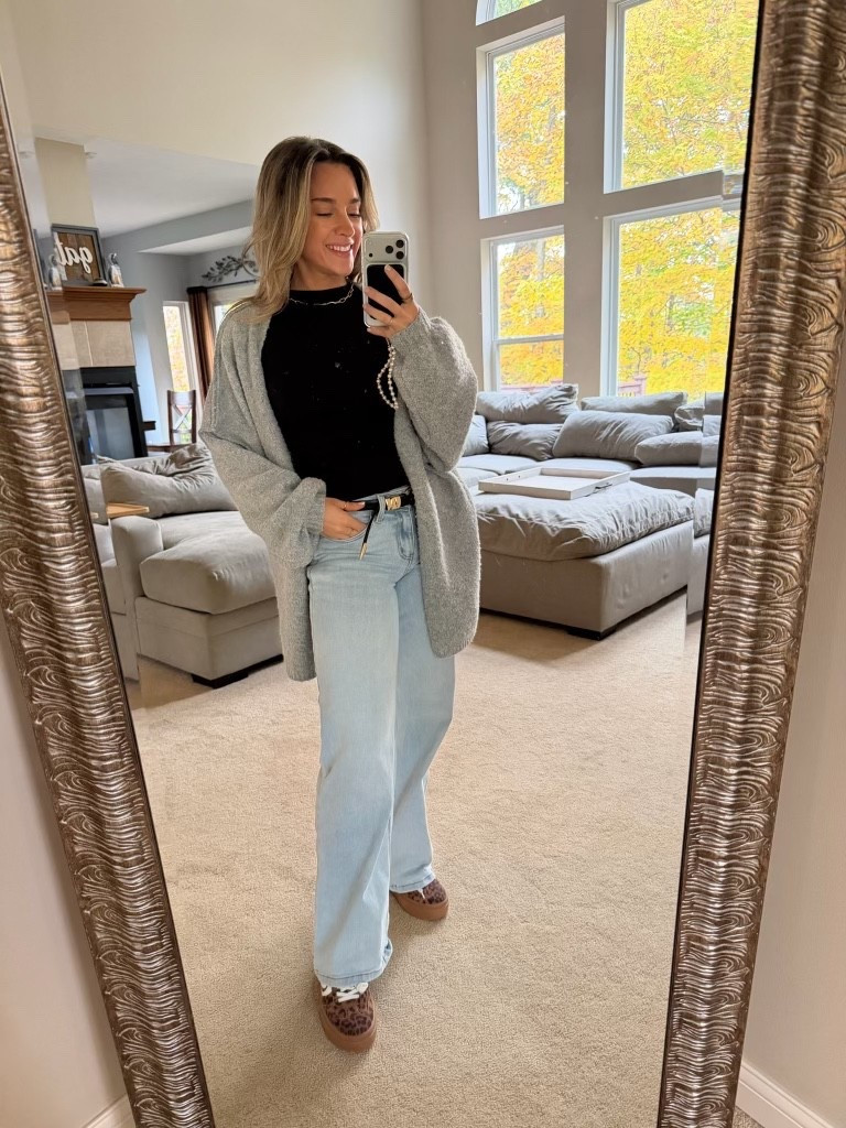 The perfect everyday fall outfit!

Fall outfit inspo, fall fashion, oversized cardigan, black top, Target belt, Amazon sneakers, light wash jeans, casual fall look

#LTKStyleTip #LTKOver40 #LTKSeasonal