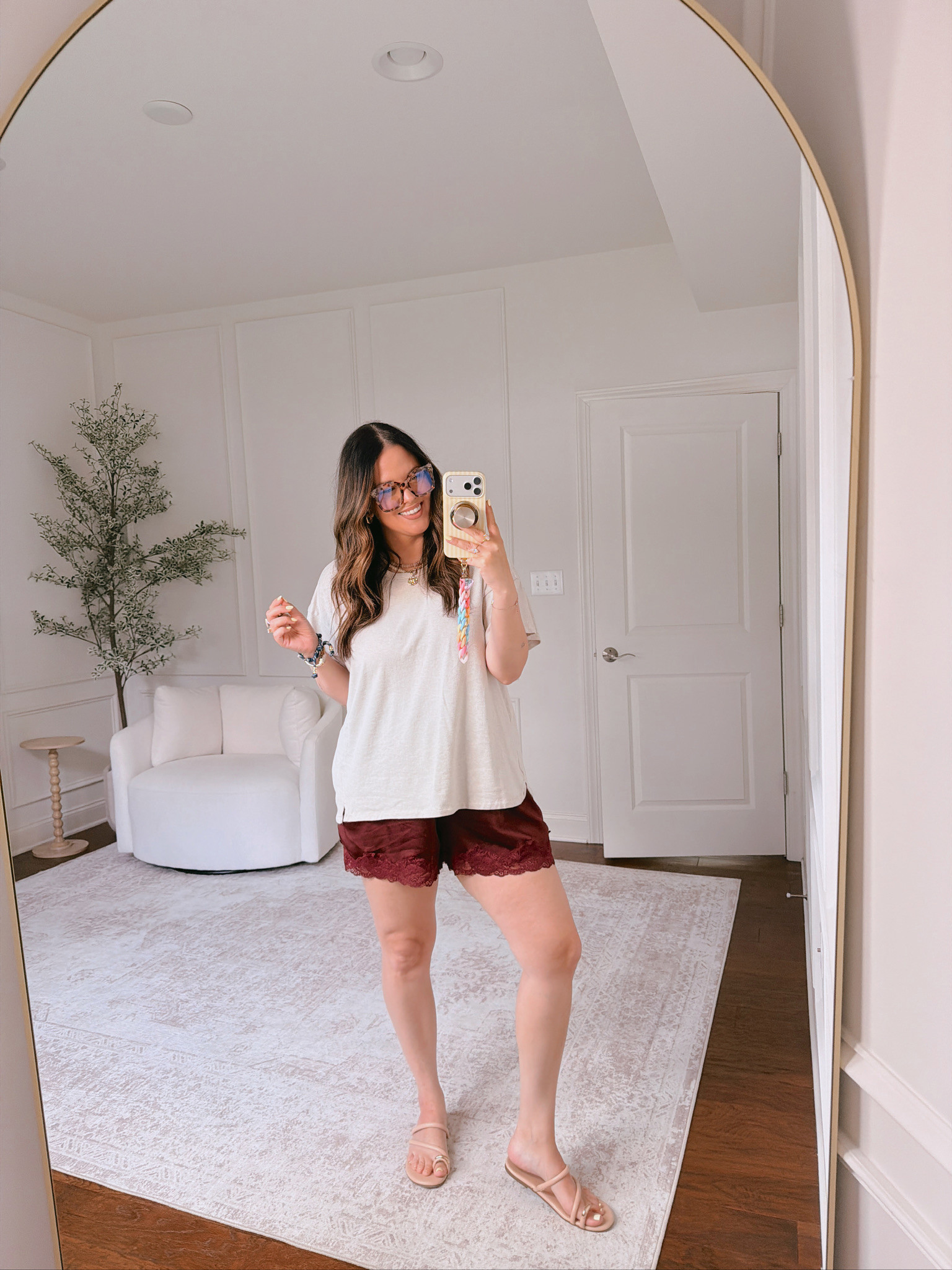 wearing a large in the top, XL in the bottoms 

 #LTKSeasonal #LTKMidsize