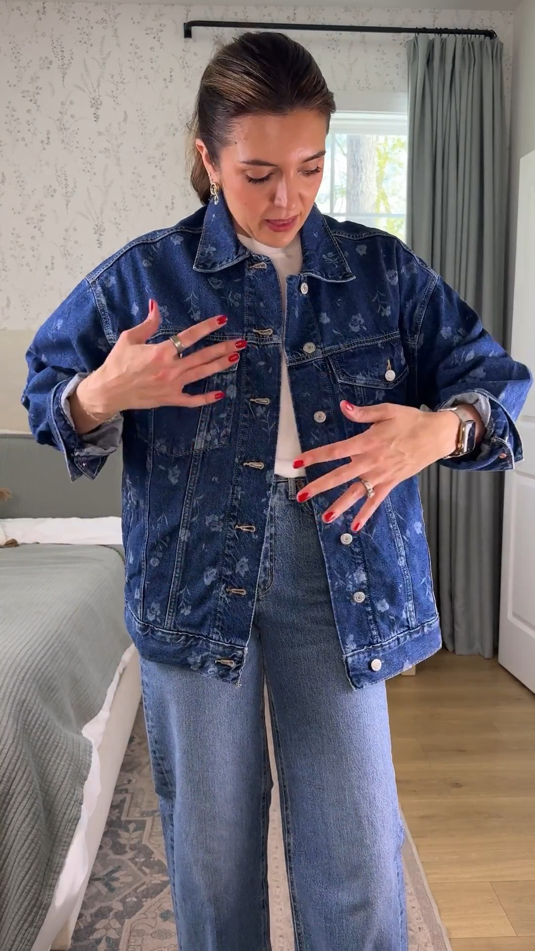 New Old Navy spring arrivals from a 41 year old mom! I’m 5’7” and a typical 2-4 or 26 or small. Wearing a small tall or 2 tall in all pants. Size small in tops! Up to 60% off 

Millennial mom spring outfits from @oldnavy 