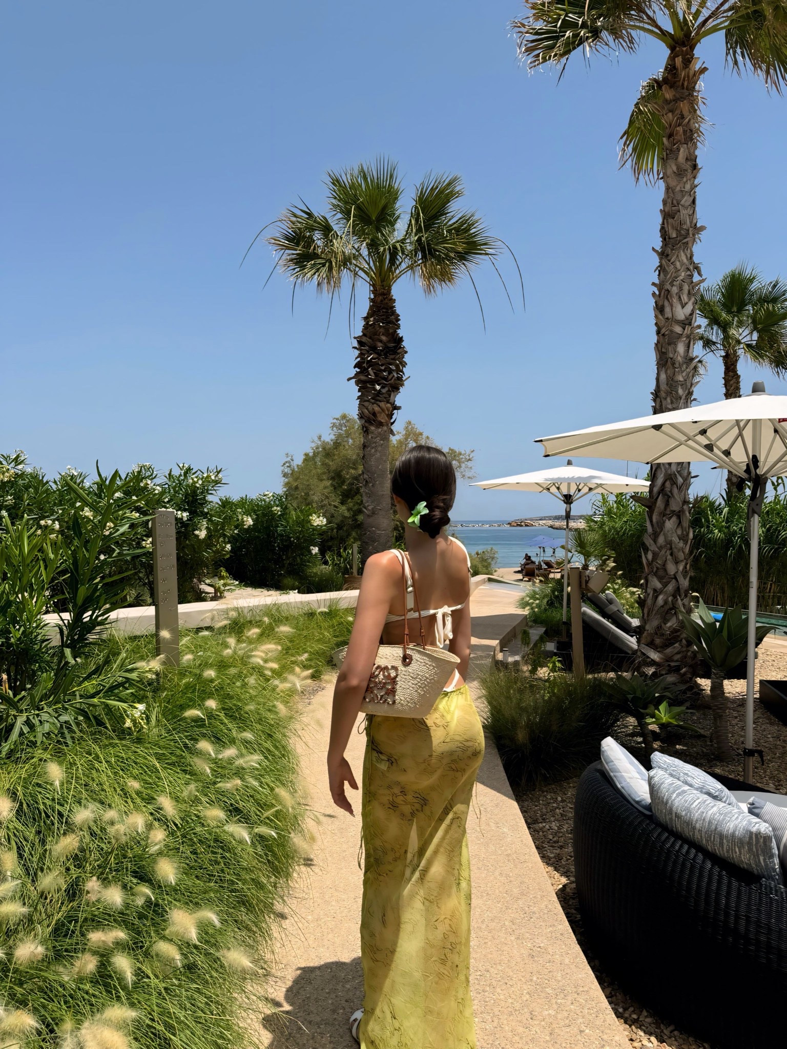 Green moment 💚
Bikinis: Robe Swim
Skirt: Rat and Boa
Bag: Loewe

#LTKtravel #LTKaustralia #LTKswimwear