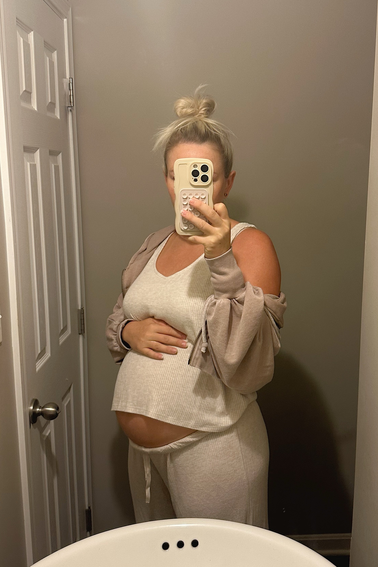 Have this set in two colors but need it in more! It’s super affordable too! Perfect for the growing bump & post partum! Wearing a size M. TTS.

#LTKStyleTip #LTKBacktoSchool #LTKBump