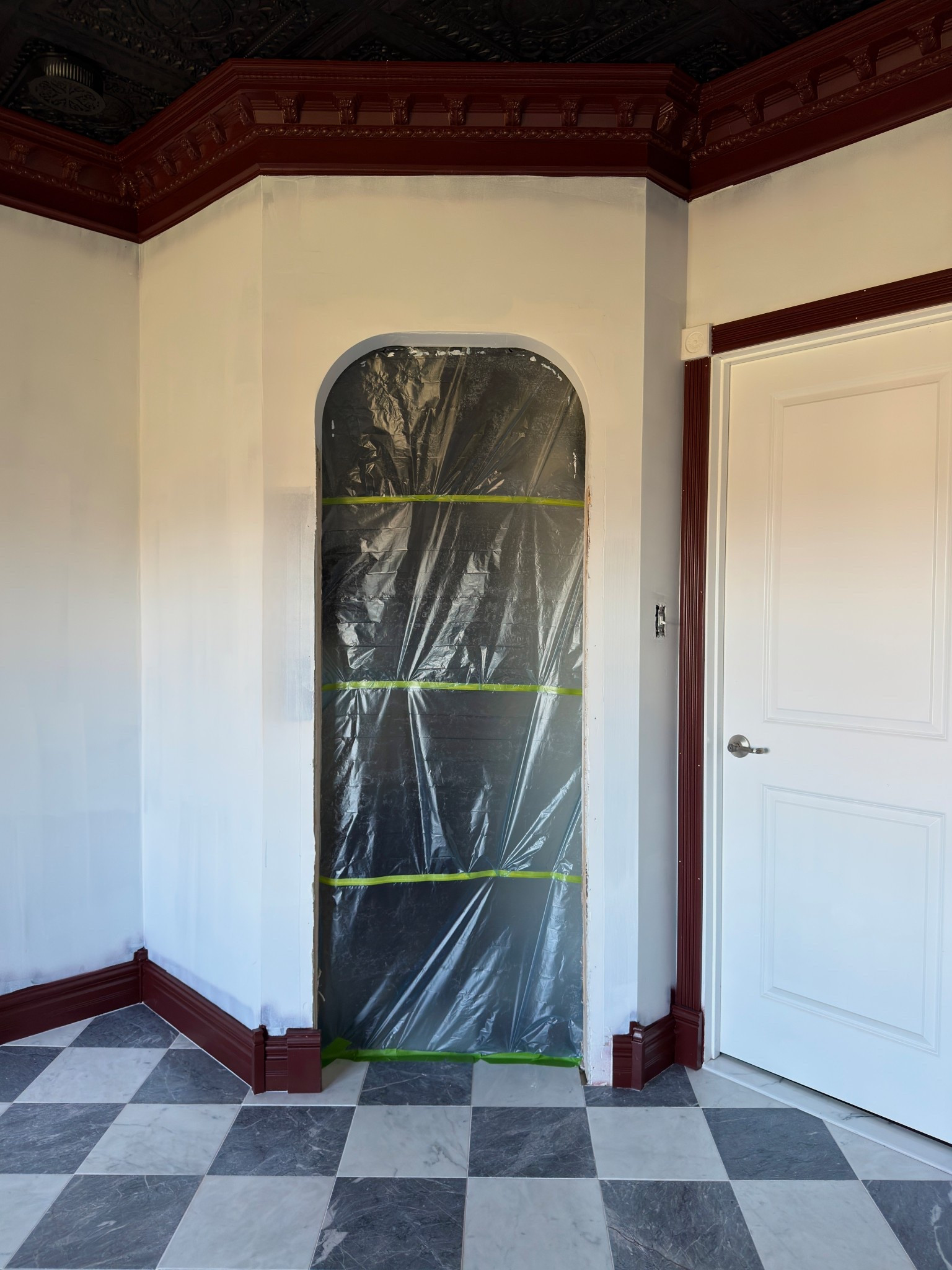 This little architectural touch makes such a huge impact without doing the most.

#LTKFindsUnder50 #LTKHome #LTKSaleAlert