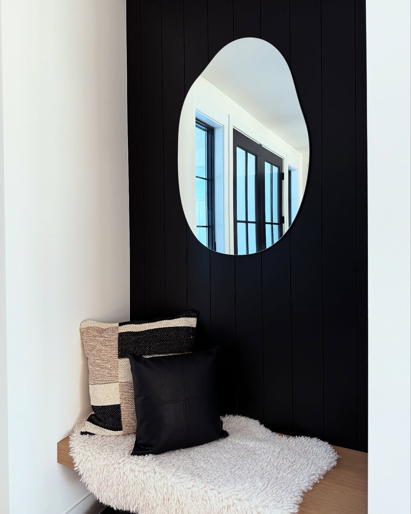 Remember the white skin I had on the coffee table? I found a better use for it! When I replaced the white with the black on the table I thought this was a great place to put it! 

#modernranchhouse #ranchhomedecor #modernwesternhome #westernhome #westernhomedecor