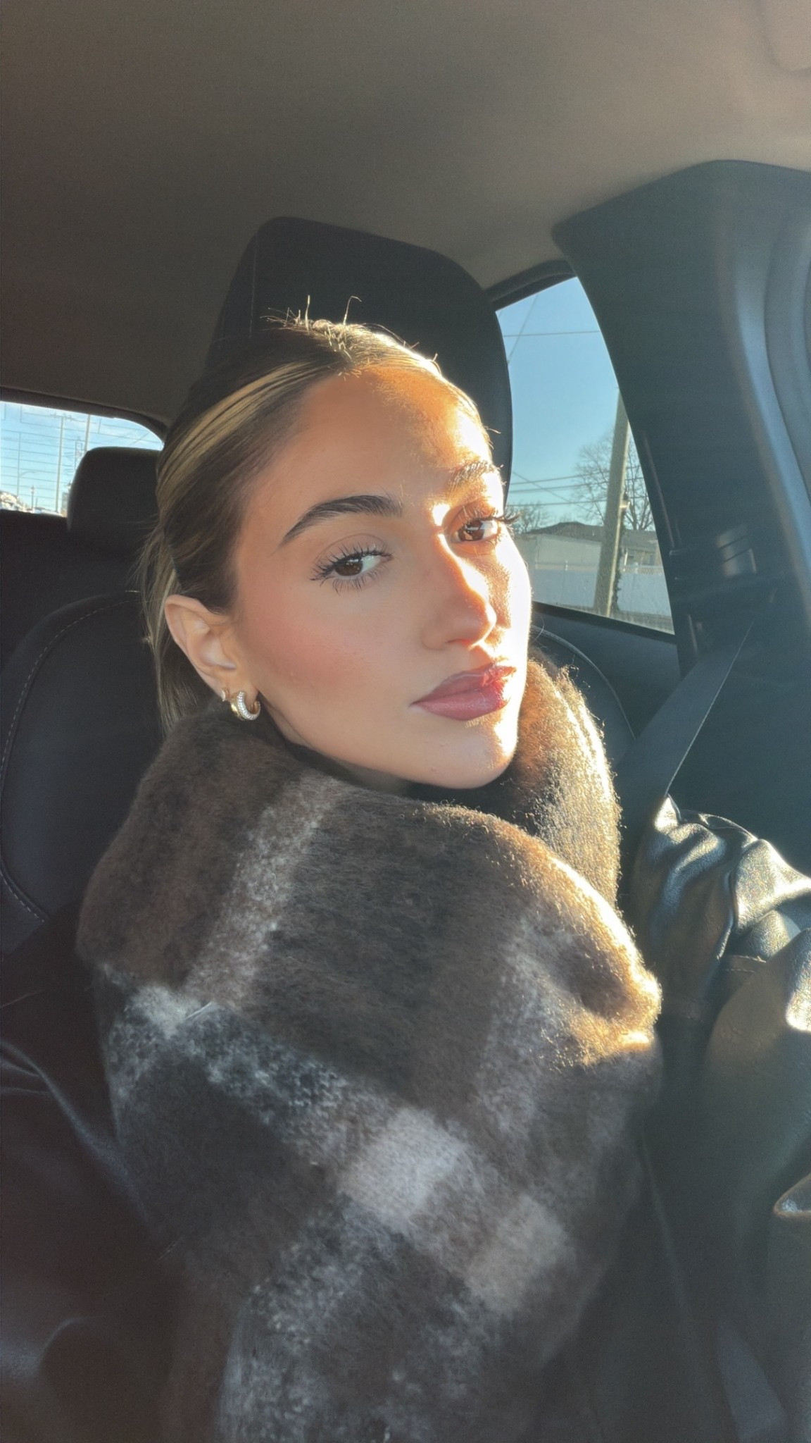 Linking my earrings & jacket 🤎✨

#LTKdayinmylife #LTKHoliday #LTKGiftGuide