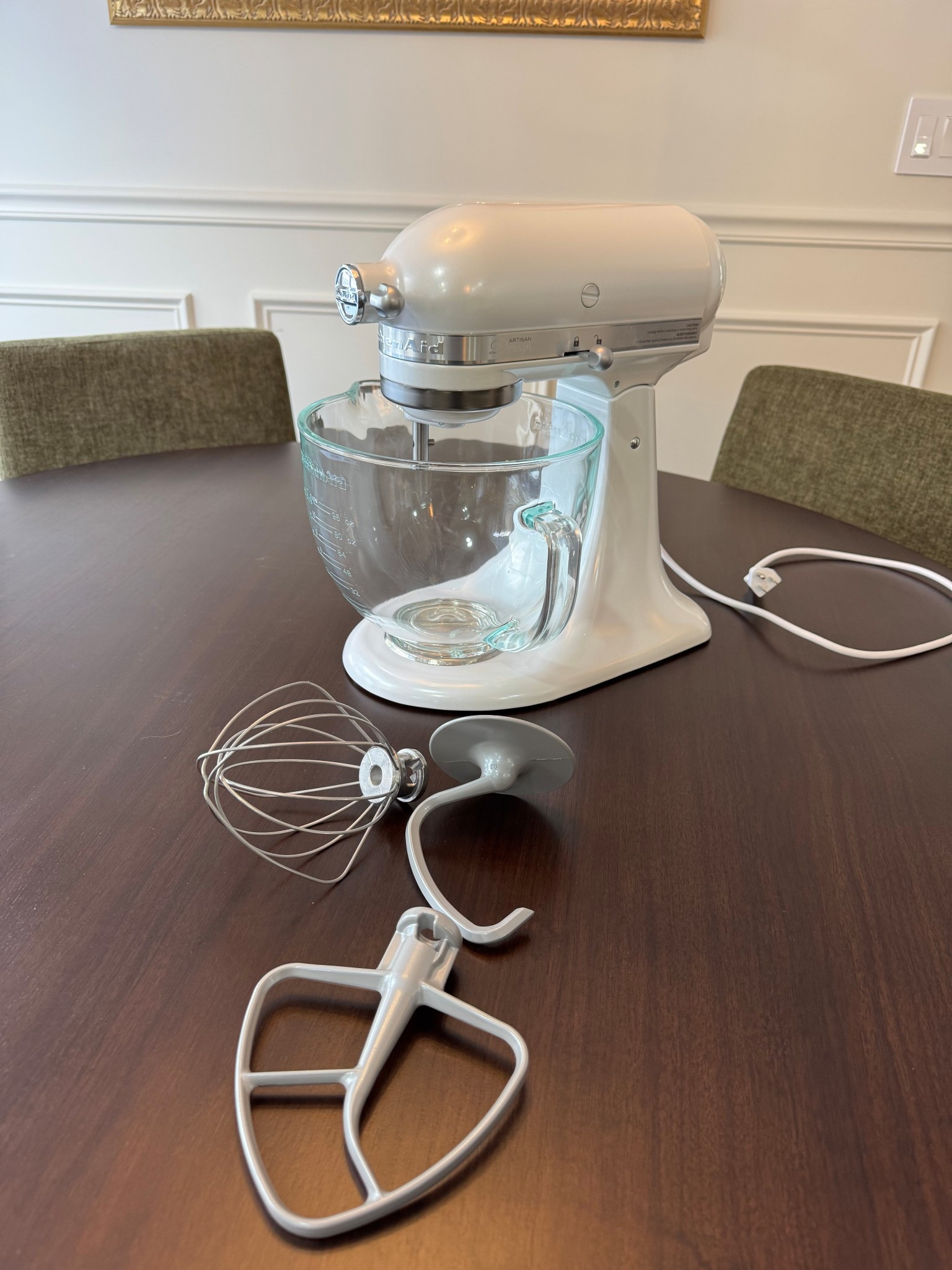 White Kitchenaid mixer with glass bowl 👩🏽‍🍳

#LTKHome