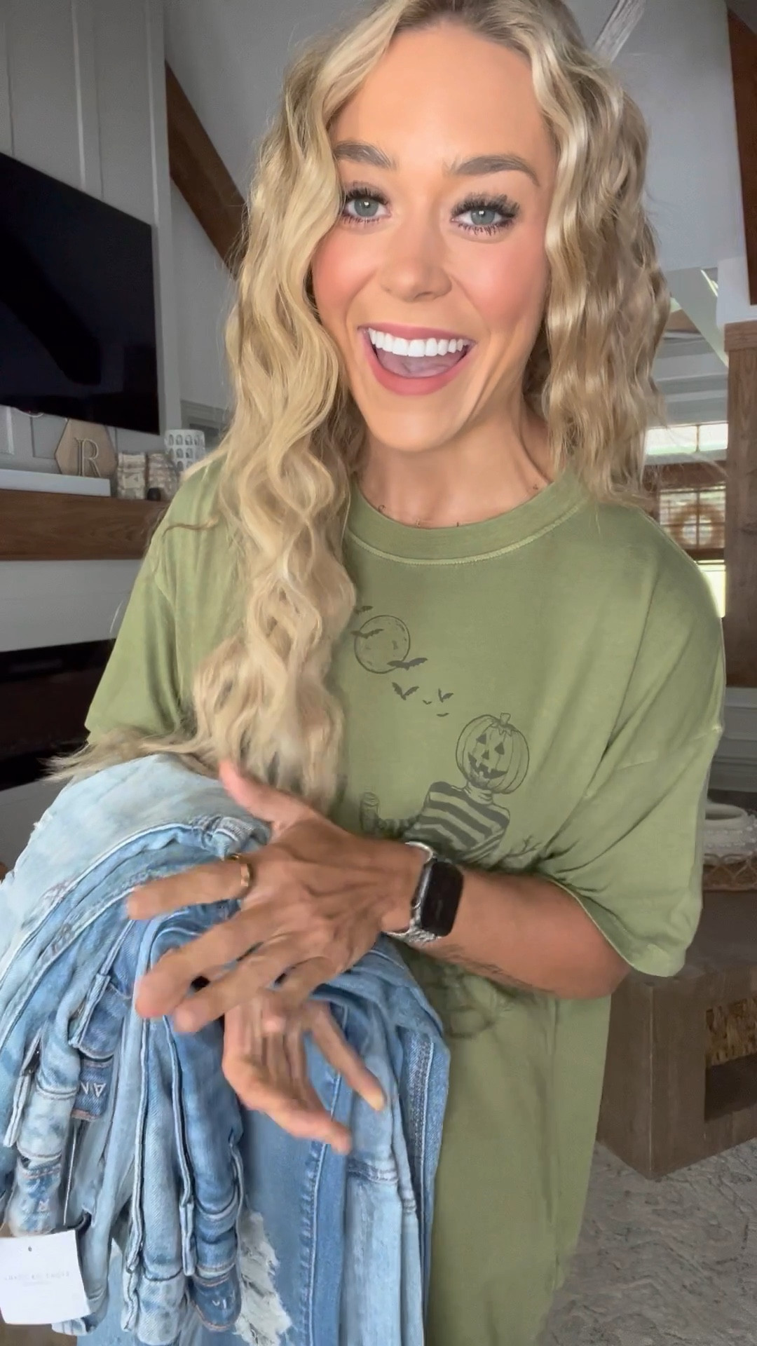 It’s that time of year again…👖a daily uniform - festive graphic tee & some jeans! I freaking love jeans tbh but they have to be stretchy & COMFY! & almost always distressed! Found a few gems from @americaneagle & tried them all on for ya to show the different styles✨they have 25% off site-wide today as well! 🎃 #AEJeans #AEPartner #ItsFallNowInMyBook👻

Denim / try on / sale / Halloween / fall / jeans 

#LTKsalealert #LTKunder100 #LTKFind