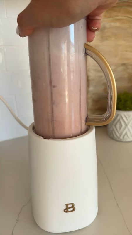 Absolutely loving this new $29 blender for my Daily shakes and smoothies!