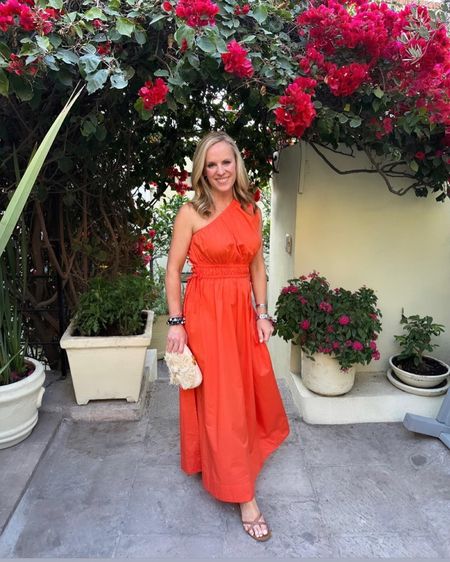 Best seller alert! This gorgeous orange, one shoulder maxi dress is perfect for your warm weather getaway or beach vacation! Fits true to size. I’m wearing an extra small and I’m 5‘2“ tall.


#LTKstyletip #LTKSeasonal #LTKFind