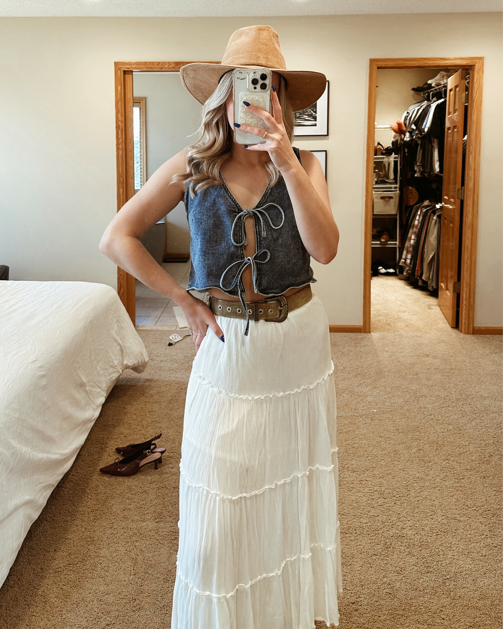 Western Outfit Inspo

My top is from American Eagle but I tagged very similar structure and quality denim vests  

#LTKActive #LTKFestival #LTKStyleTip