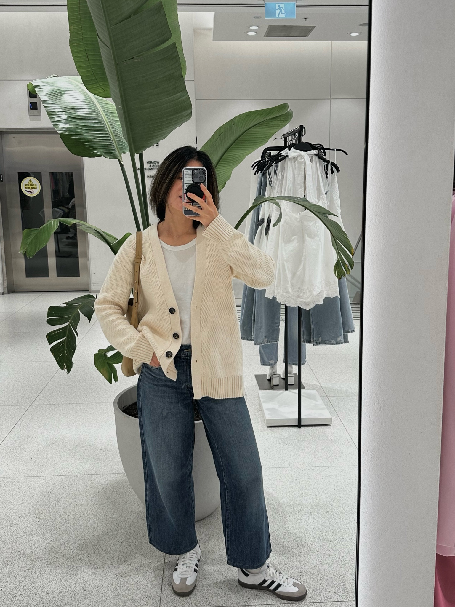 Cardigan: Everlane. In xs
Jeans: Levi’s. Baggy dad jeans. In my regular size
Tank: tts