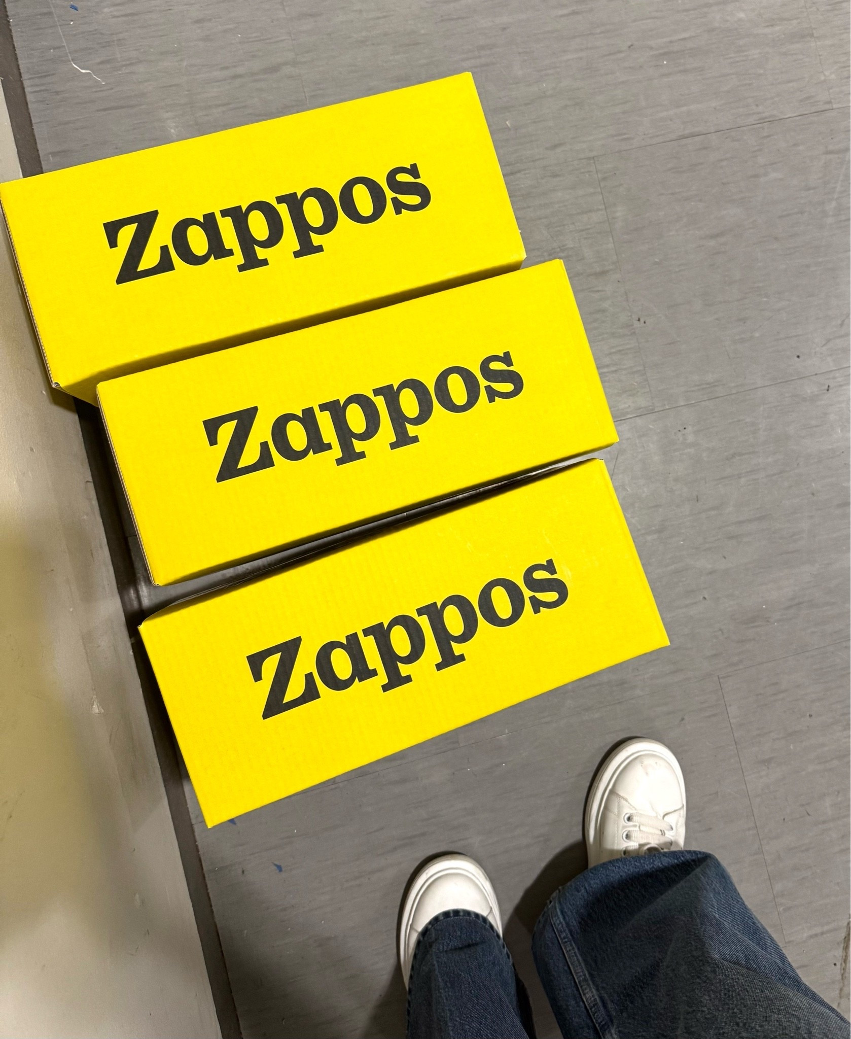 All good things come in yellow boxes


Zappos
Influencer
Marketing
Alexander McQueen sneakers
White sneakers
Platform sneakers
Reformation jeans
Reformation denim

#LTKootd #LTKdayinmylife
