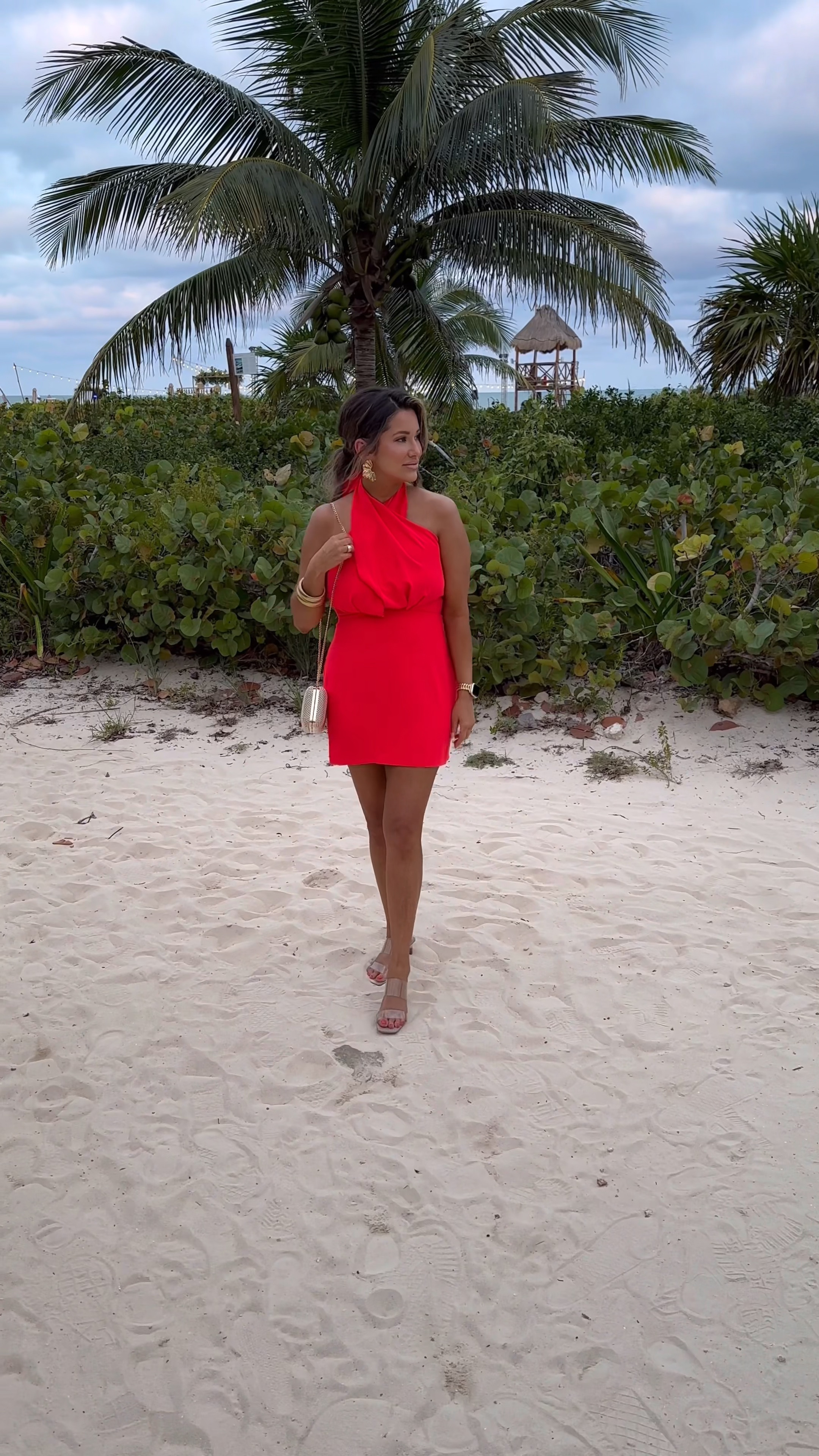 Classy vacation dress! 

Wearing a medium 

#LTKStyleTip #LTKTravel #LTKItBag