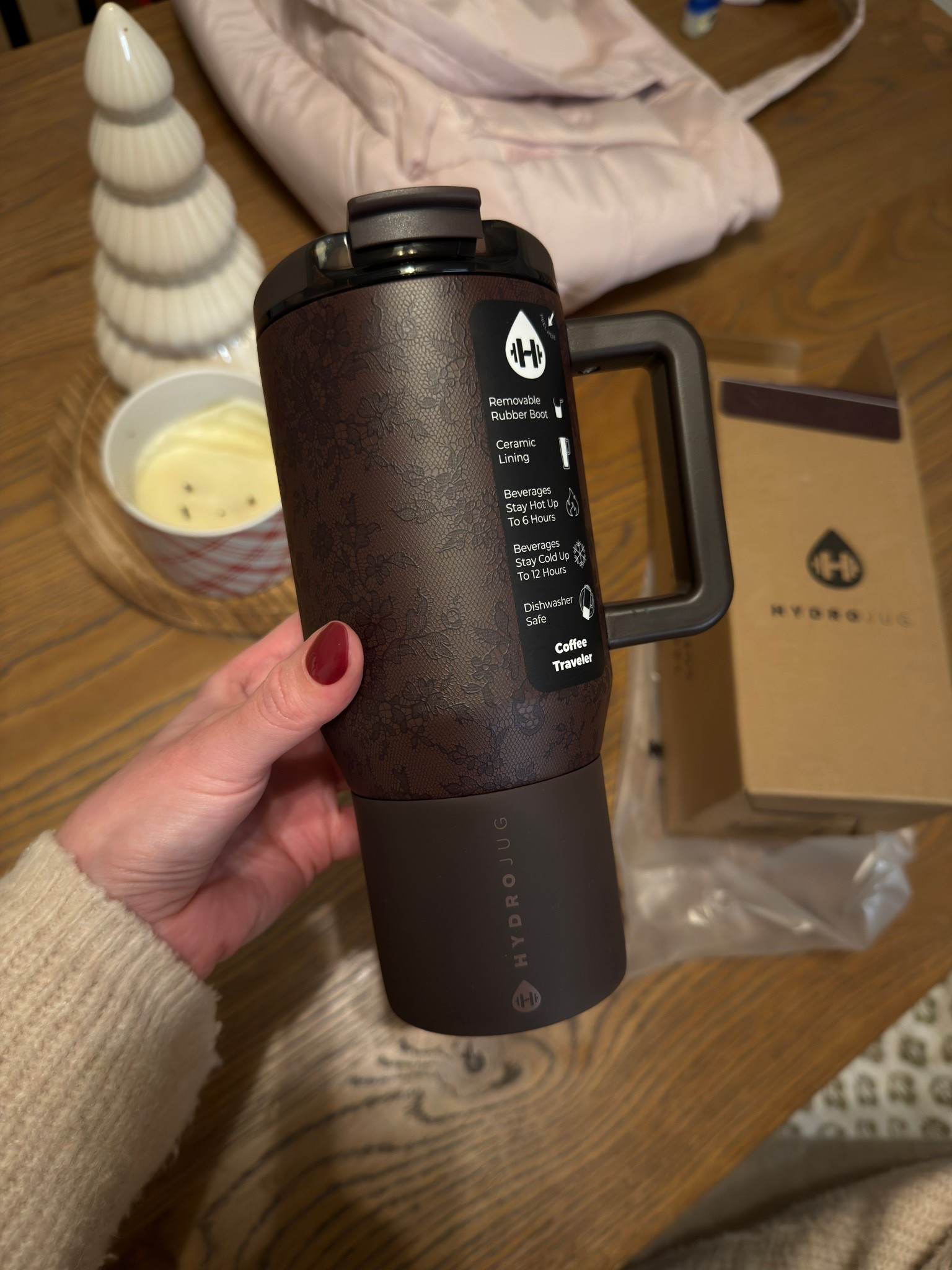 Hydrojug 20oz Traveler Coffee Mug in Espresso!!☕️🤎 Looks like their sold out of my brown one right now, but I tagged the other colors!

#LTKGiftGuide #LTKHoliday