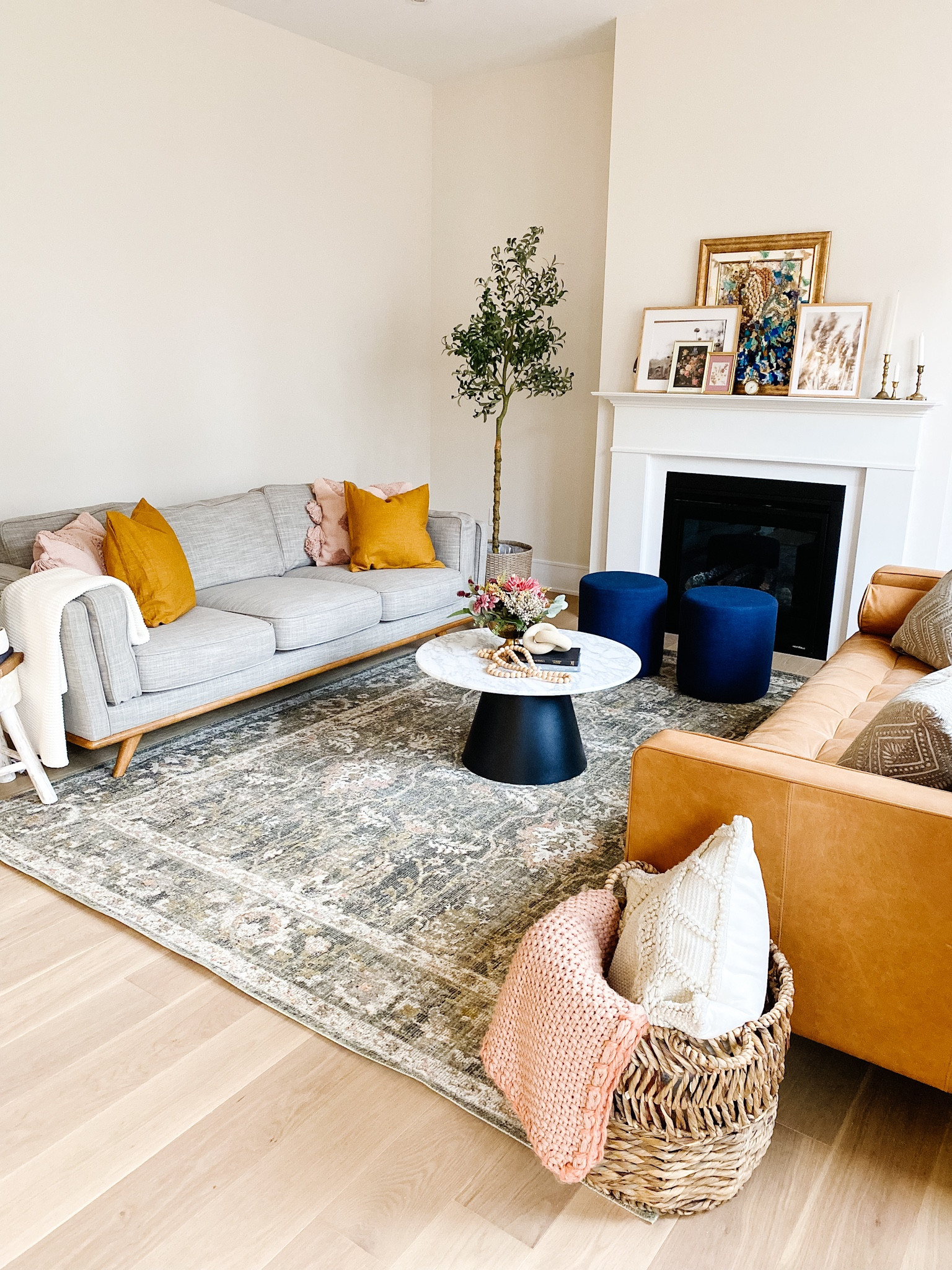 Living room is getting a fall switch! Here’s a before 💗

#LTKSeasonal #LTKsalealert #LTKhome