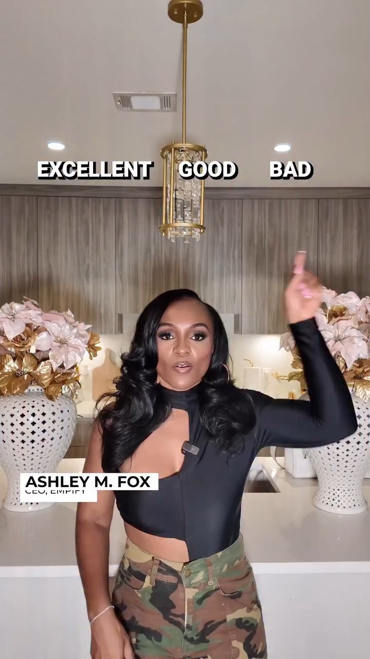 Cargo pants + black top 🖤 

 