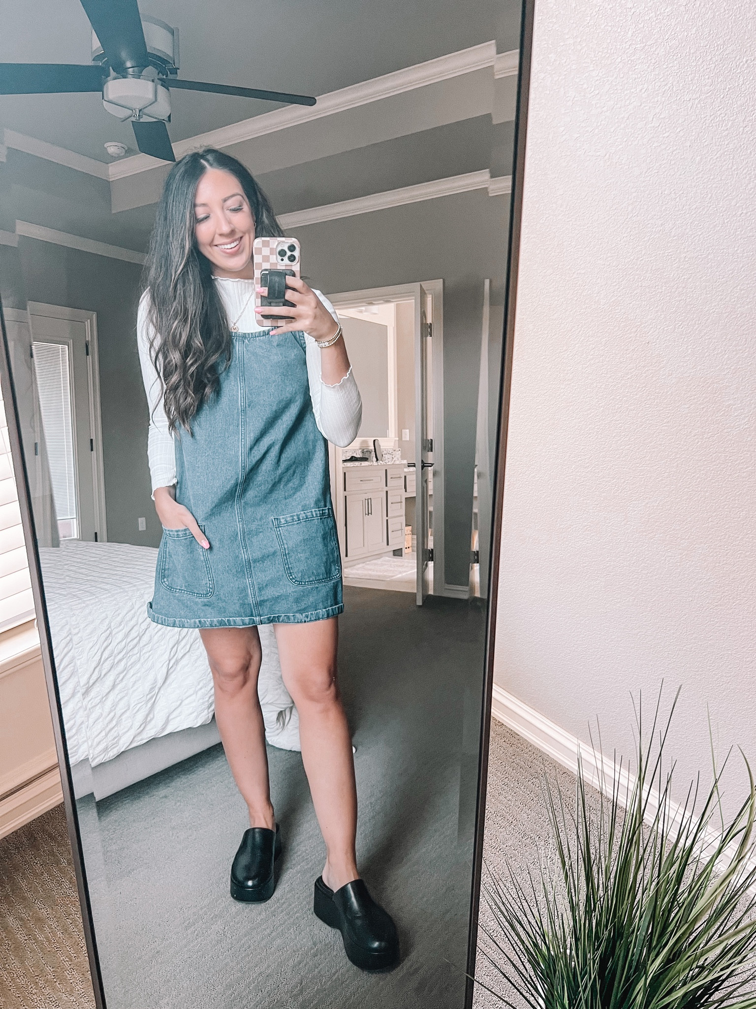 Love this little jean dress for fall! 🍁🍂✨

#LTKfindsunder50 #LTKSeasonal #LTKworkwear