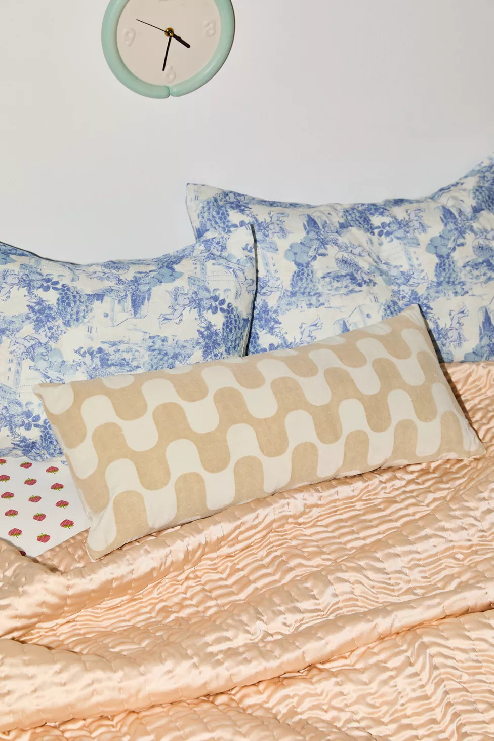 Squiggle Throw Pillow | Urban Outfitters (US and RoW)