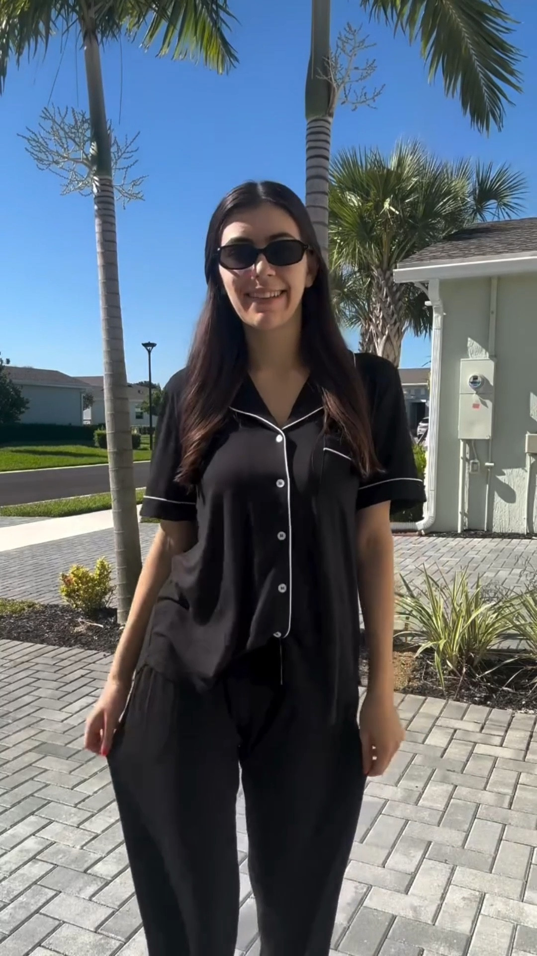 Waking up in my Cozy Earth bamboo streatch-knit pajamas is the best☕️🌴 
•
•
•
#cereel #cozyearth #bamboopajamas #cozy #pajamaset #loungewear #comfort #pjsets #matchingset #lifestyle #southflorida #soflocreators #healthywithdani