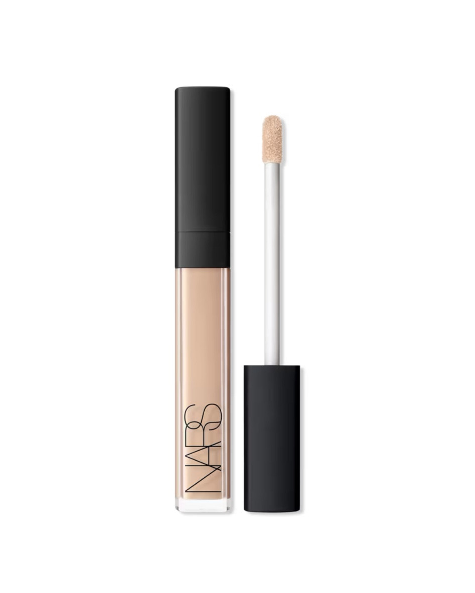 NARS radiant concealer ✨

LTK beauty, LTK makeup, beauty and skincare, concealer, everyday makeup, everyday beauty, beauty finds, makeup finds, makeup favorites, creme concealer, NARS makeup, Sephora, Ulta, Nordstrom, gift guide, makeup guide, favorite products, content creator, beauty creator, must haves 

#LTKBeauty