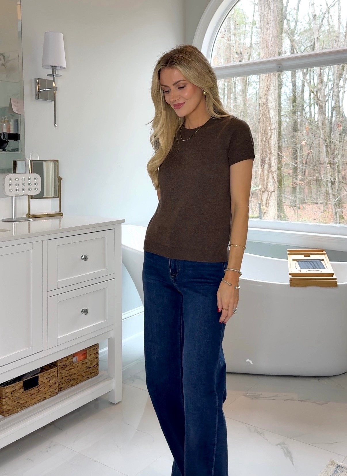  TOP GIFT idea for her!  This cashmere tee is only $44, you cannot beat the quality for this price!  It comes in tons of colors and I think this would be great for any lady on your list!  It runs TTS, I’m wearing XS for reference! #quincePartner @oneQuince 



#LTKSeasonal #LTKHoliday #LTKGiftGuide