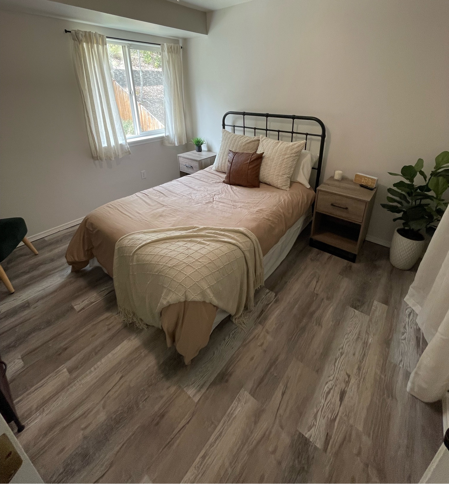 Love our little guest room 🫶🏼

#LTKStyleTip #LTKFindsUnder50