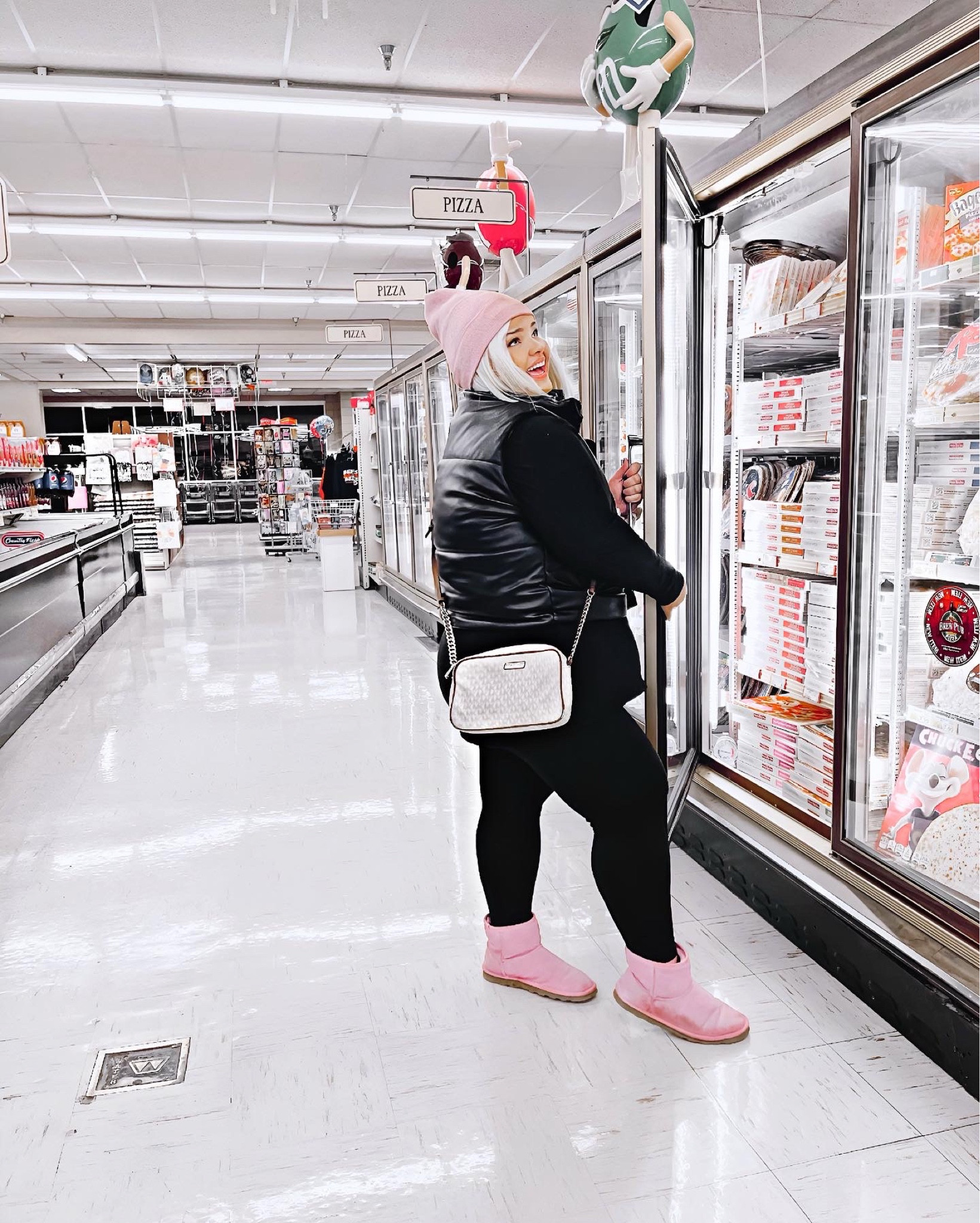 Catch me in your local frozen section 🎀



#LTKcurves #LTKGiftGuide #LTKHoliday