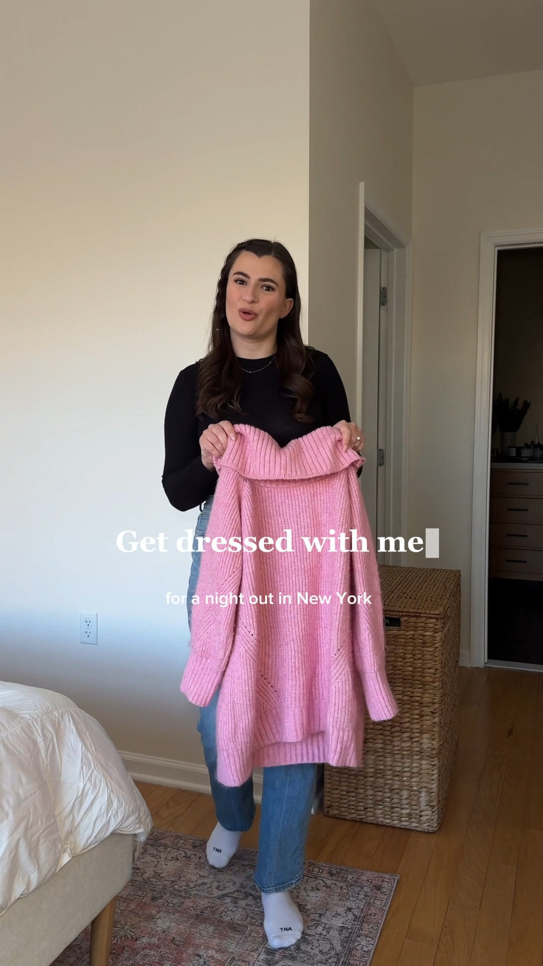Get dressed with me for a night out in New York! Wearing this pink sweater I rented from Nuuly and the Abercrombie leather pants  

#LTKgrwm #LTKootd