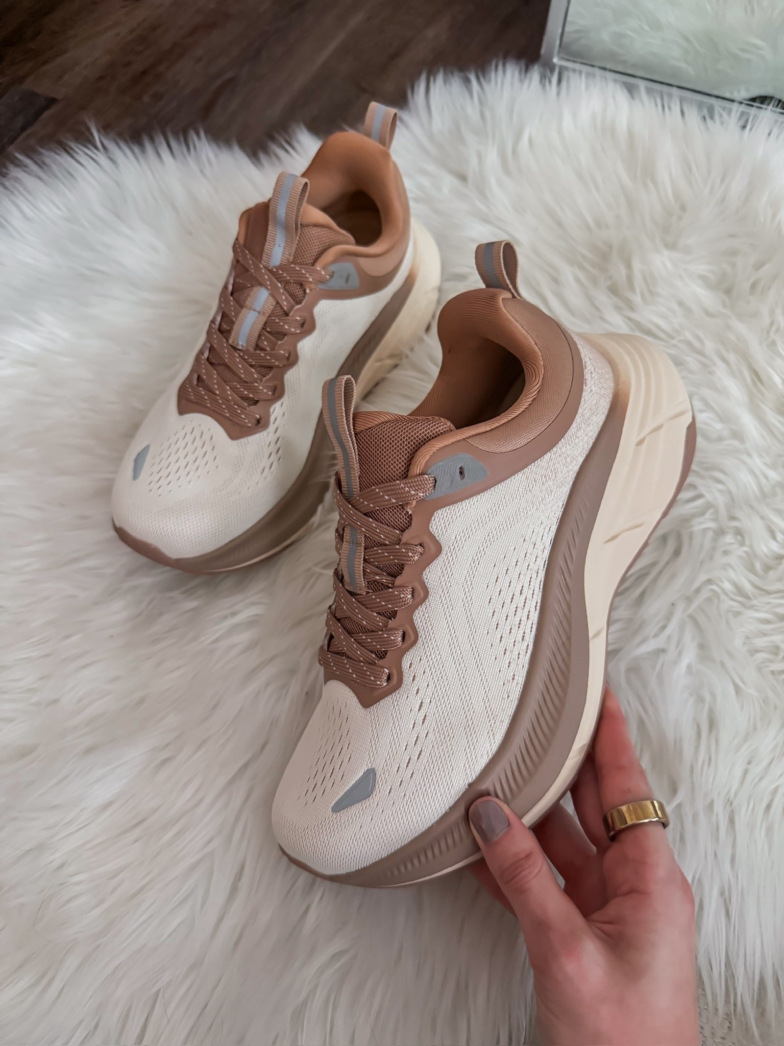 Neutral colored tennis shoe from Amazon - under $65 🤎

#LTKSaleAlert #LTKActive #LTKfitnessgoals