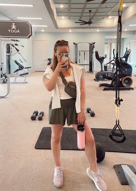 Gym fit this week! I love these flowy shorts & my new favorite sports bra top from Calia.

#gymfit #workout #loungewear #fitnesslook

#LTKFitness #LTKstyletip #LTKitbag