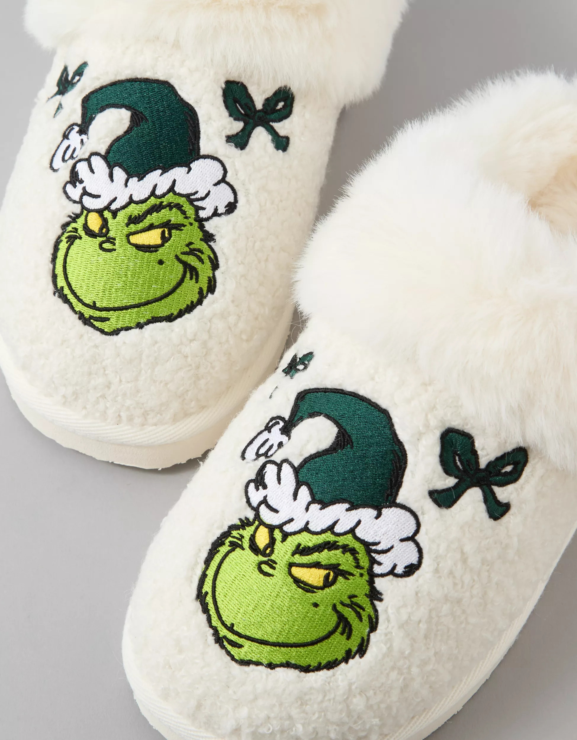 AE Grinch Scuff Slipper | American Eagle Outfitters (US & CA)