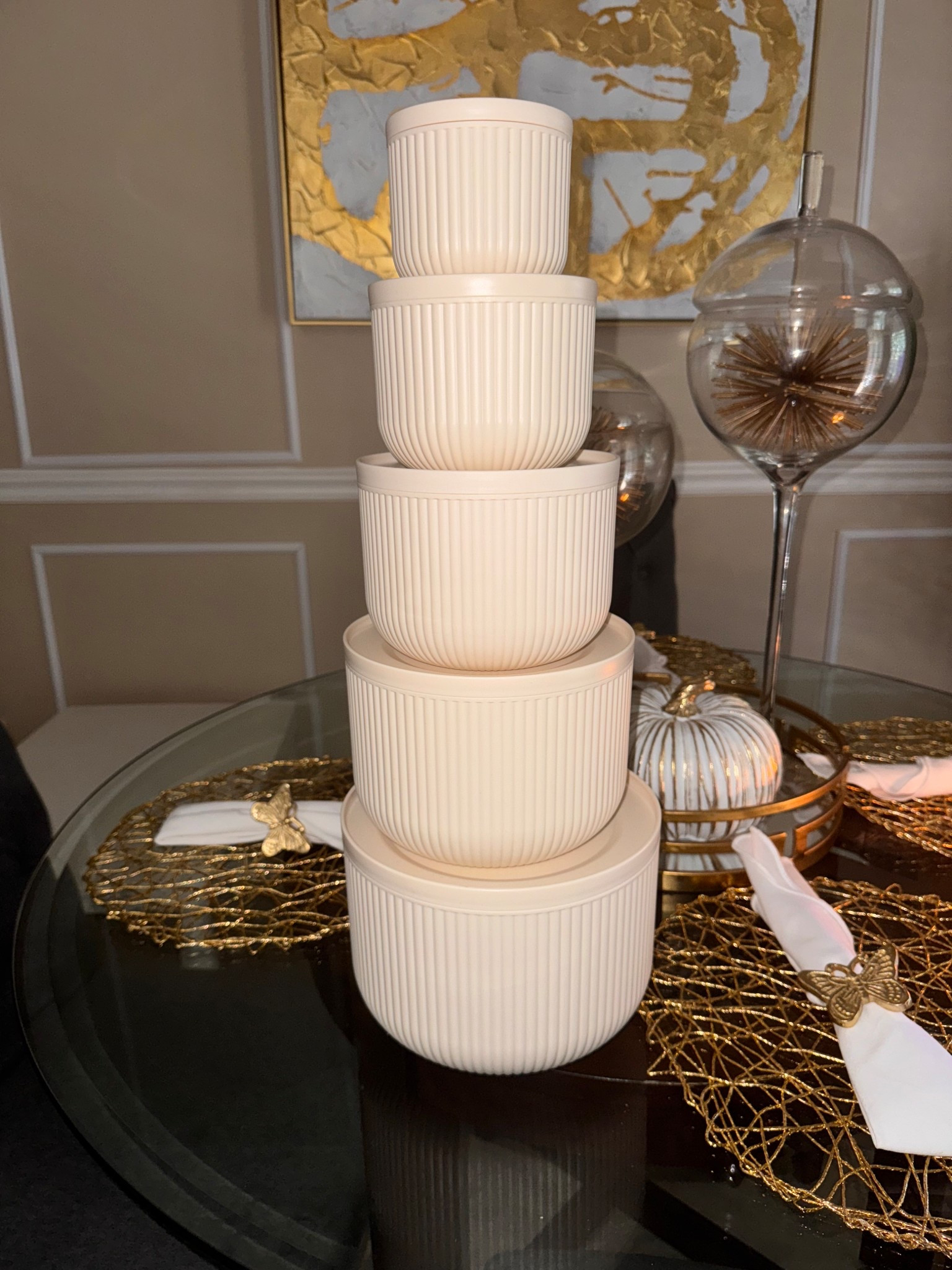 Just got this chic containers for about $15! Perfect for storing food and meal prepping! 

#LTKHome