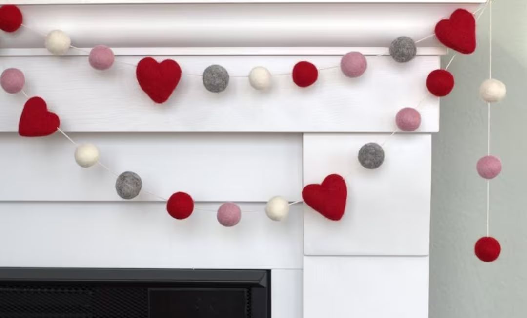 Valentine's Heart Garland Red Pink Gray White Felt - Etsy | Etsy (US)