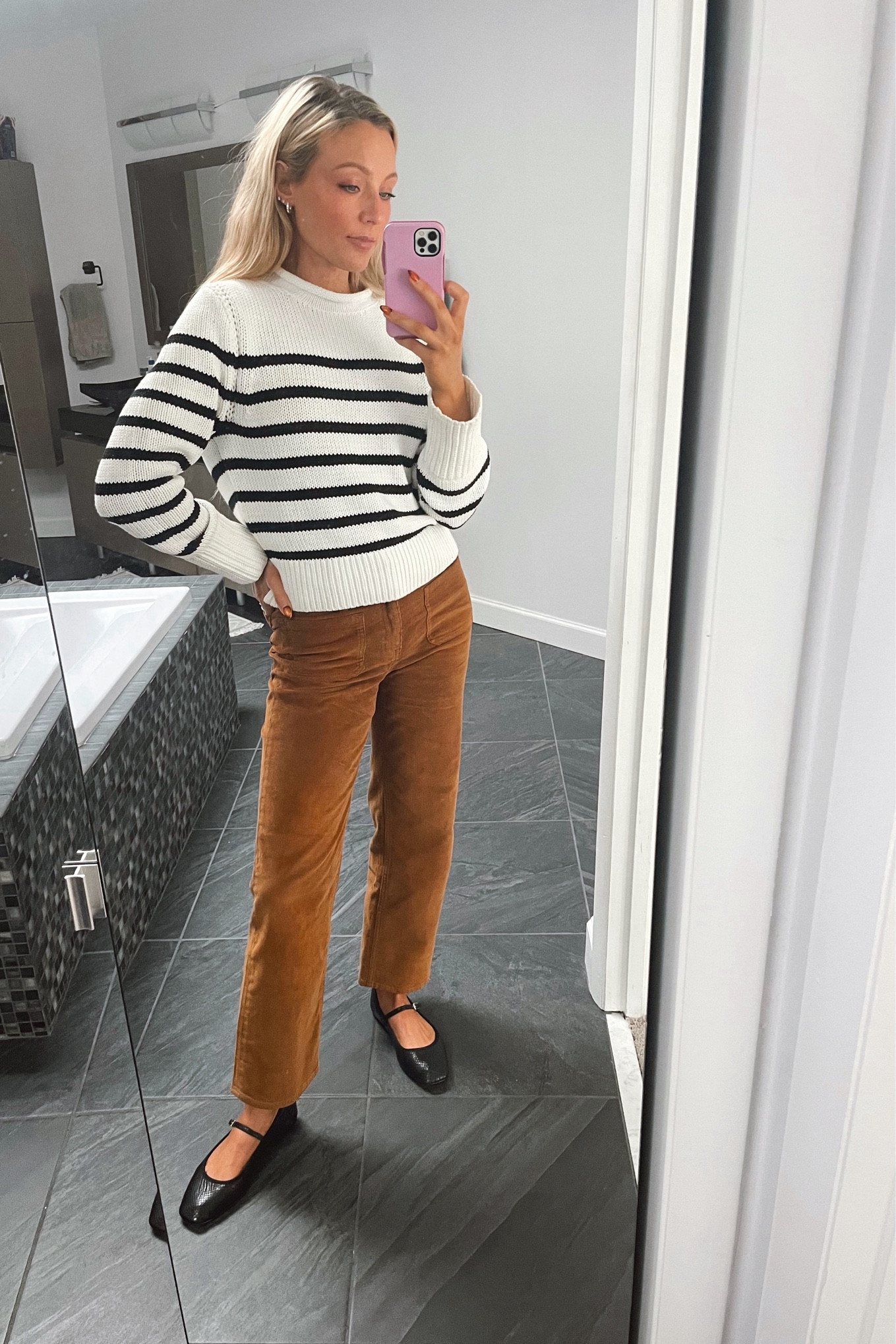 Fall OOTD
• Black / White Striped Sweater: J. Crew (small)
• Cord Cropped Pant: J. Crew (24 regular)
• Snake Embossed Mary Jane Flat: J. Crew



#LTKStyleTip #LTKSeasonal #LTKFindsUnder100