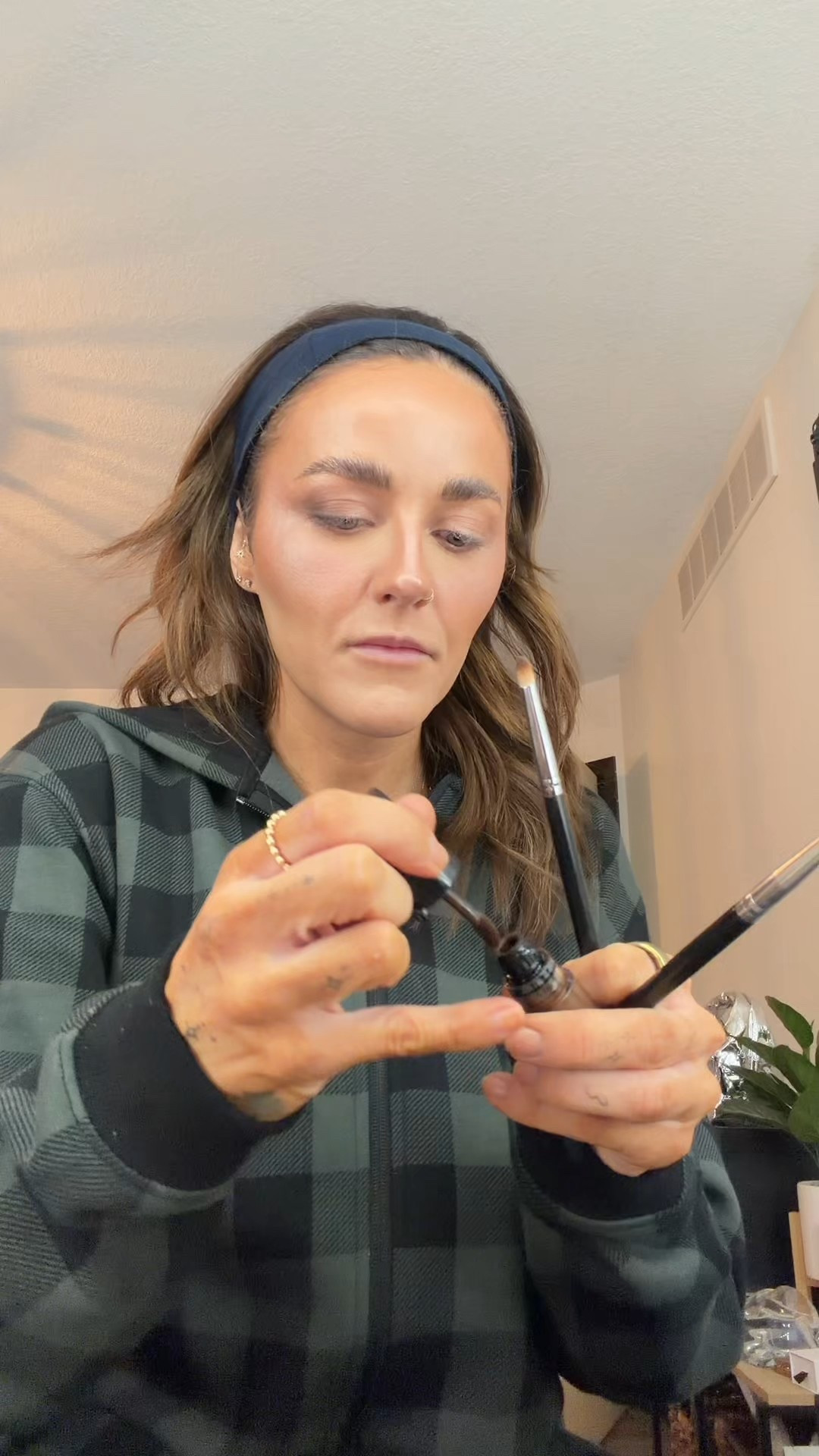 Armani shadow that stays all day! Color: wood
Blush: piggy 
Linking brushes too 
Code EVERYTHING 

#LTKFindsUnder50 #LTKBeauty #LTKStyleTip